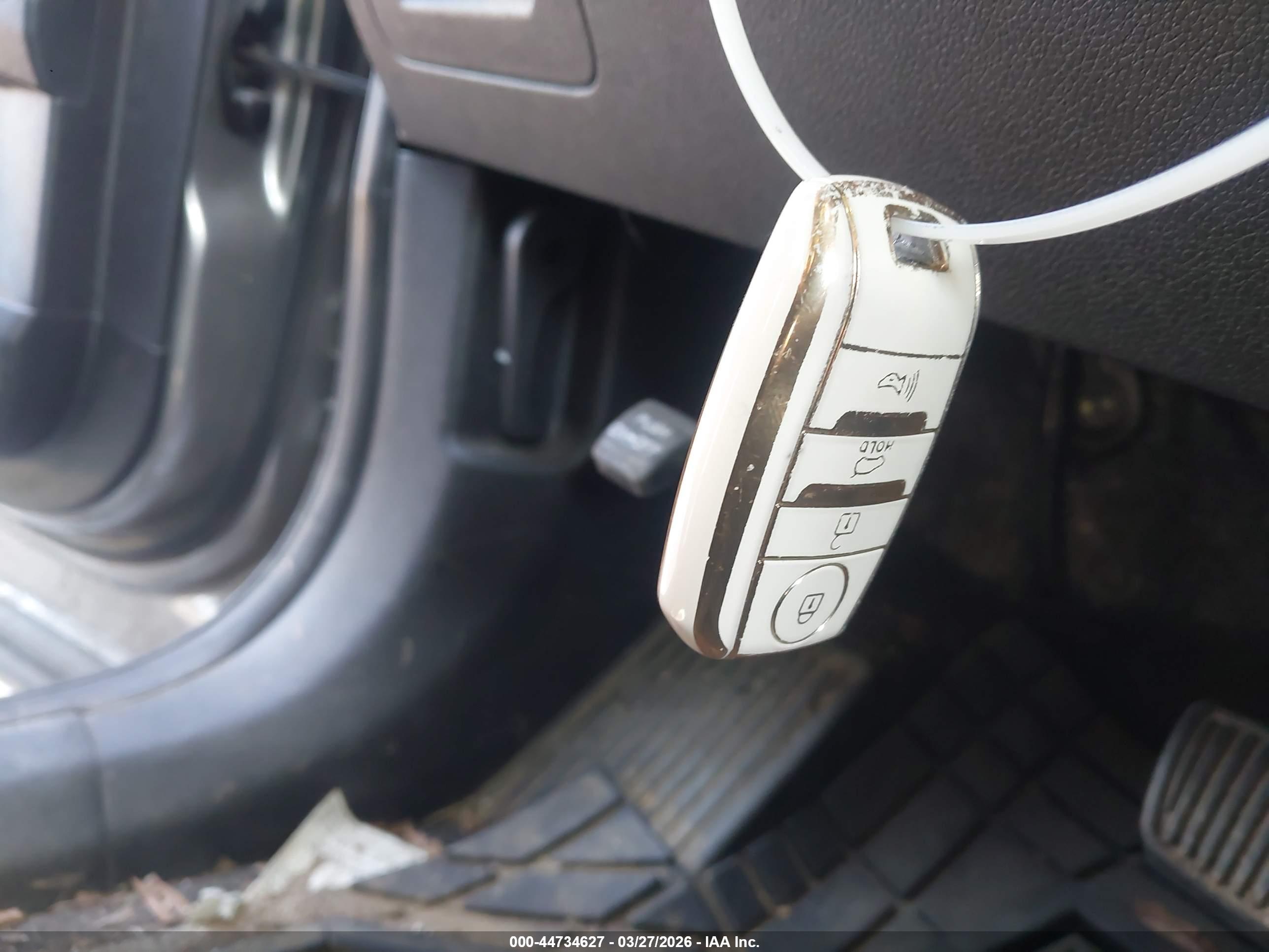 KIA SORENTO image 11