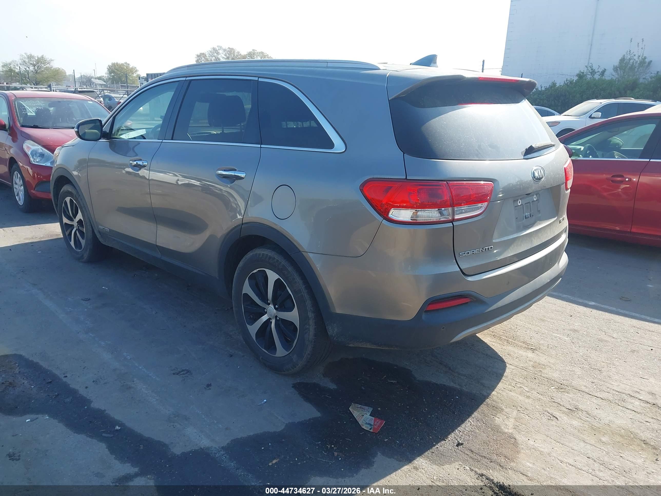 KIA SORENTO image 3