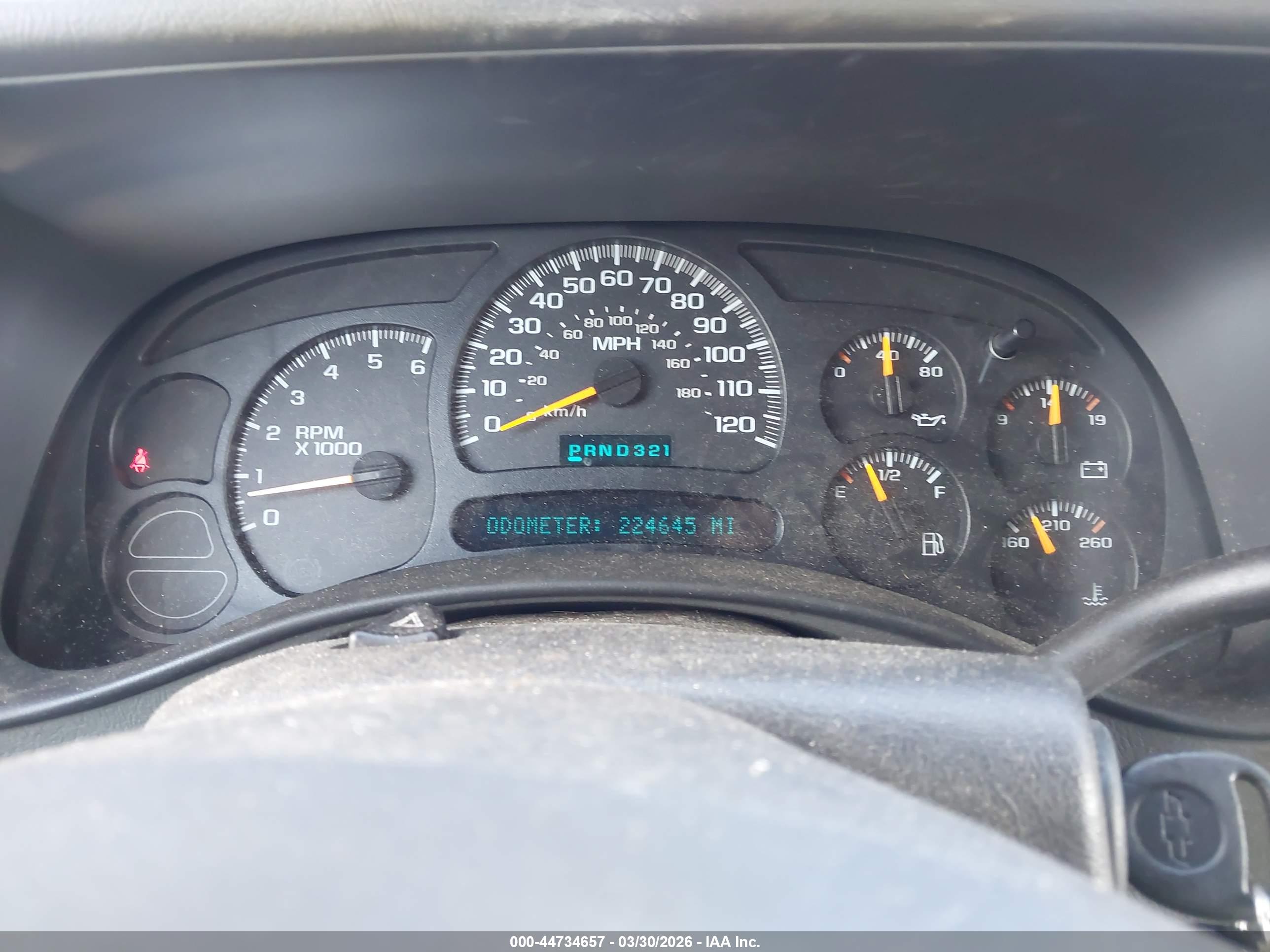 CHEVROLET SUBURBAN image 7
