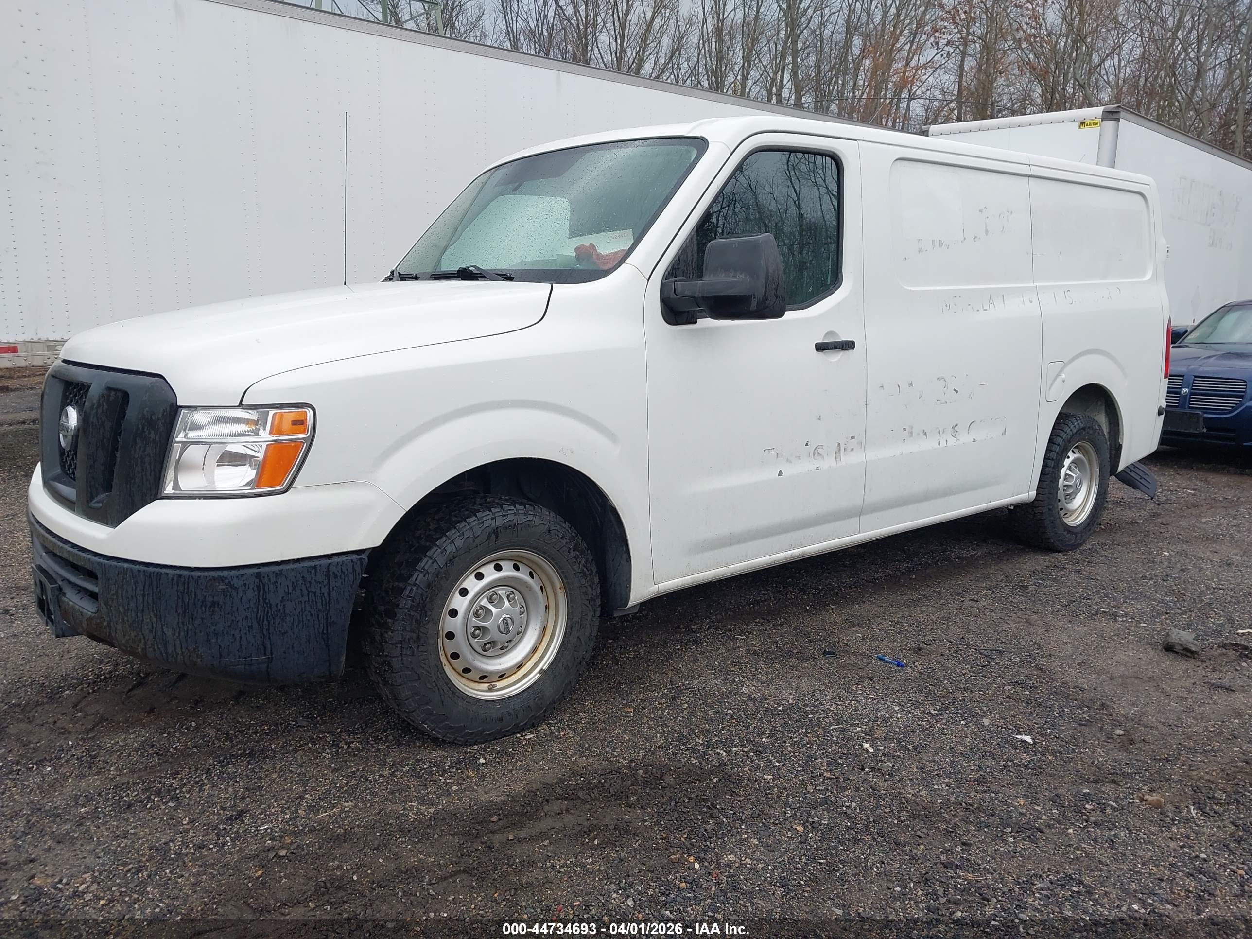 NISSAN NV image 2
