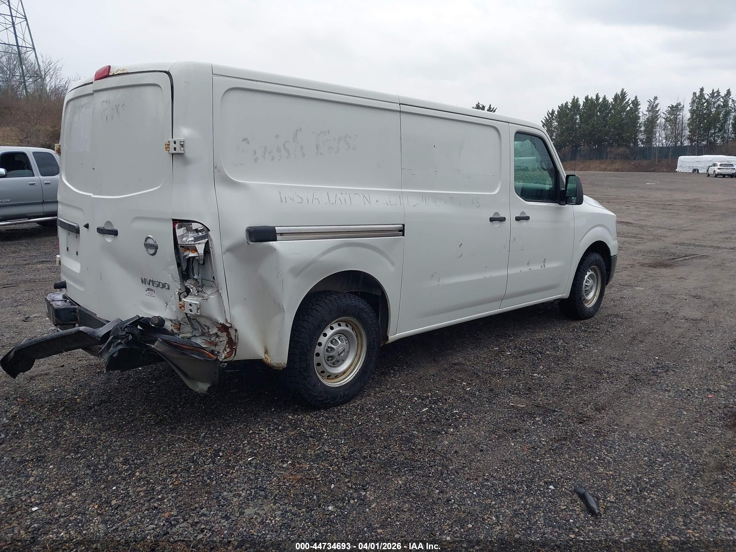 NISSAN NV image 4