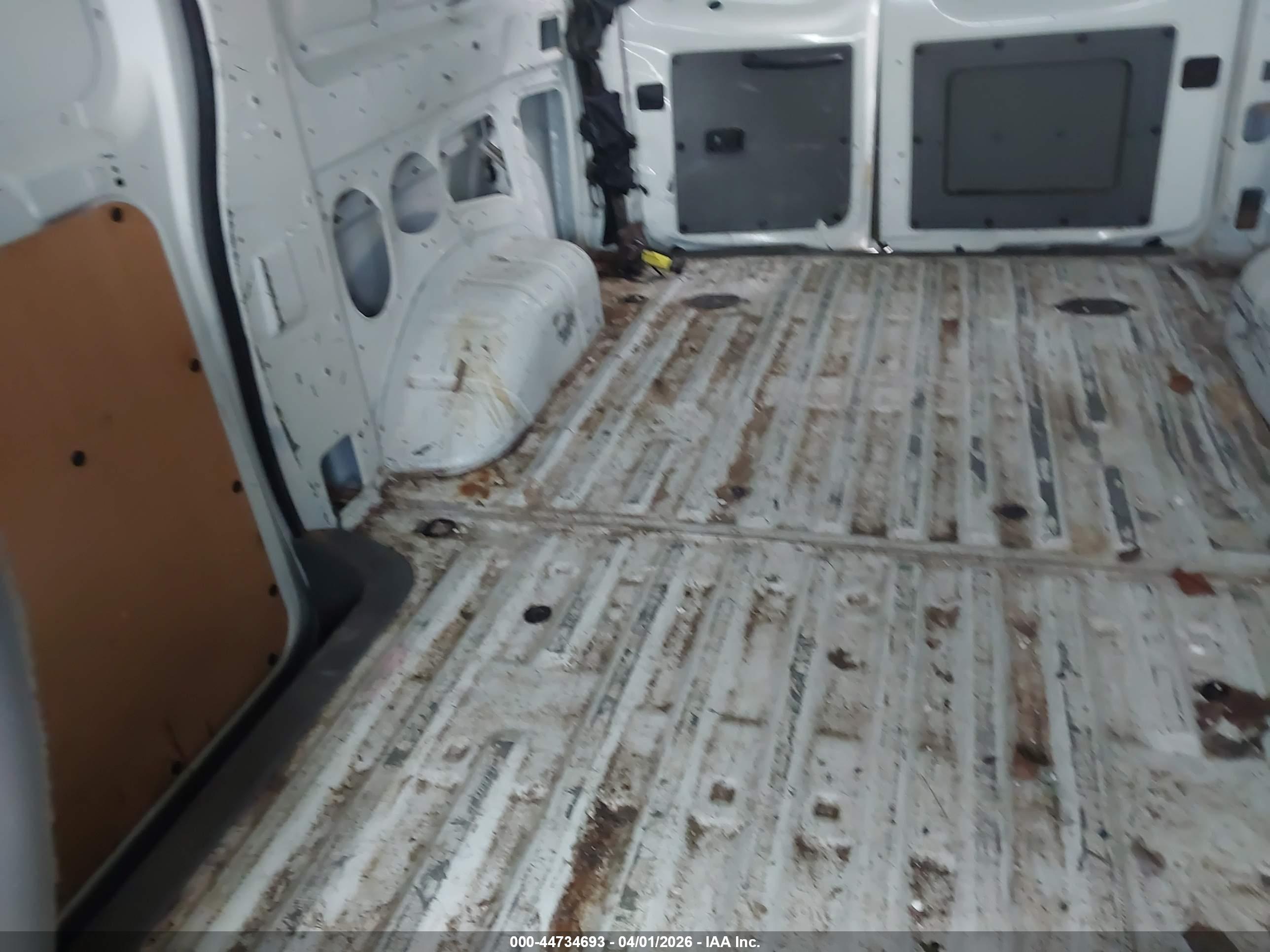 NISSAN NV image 8