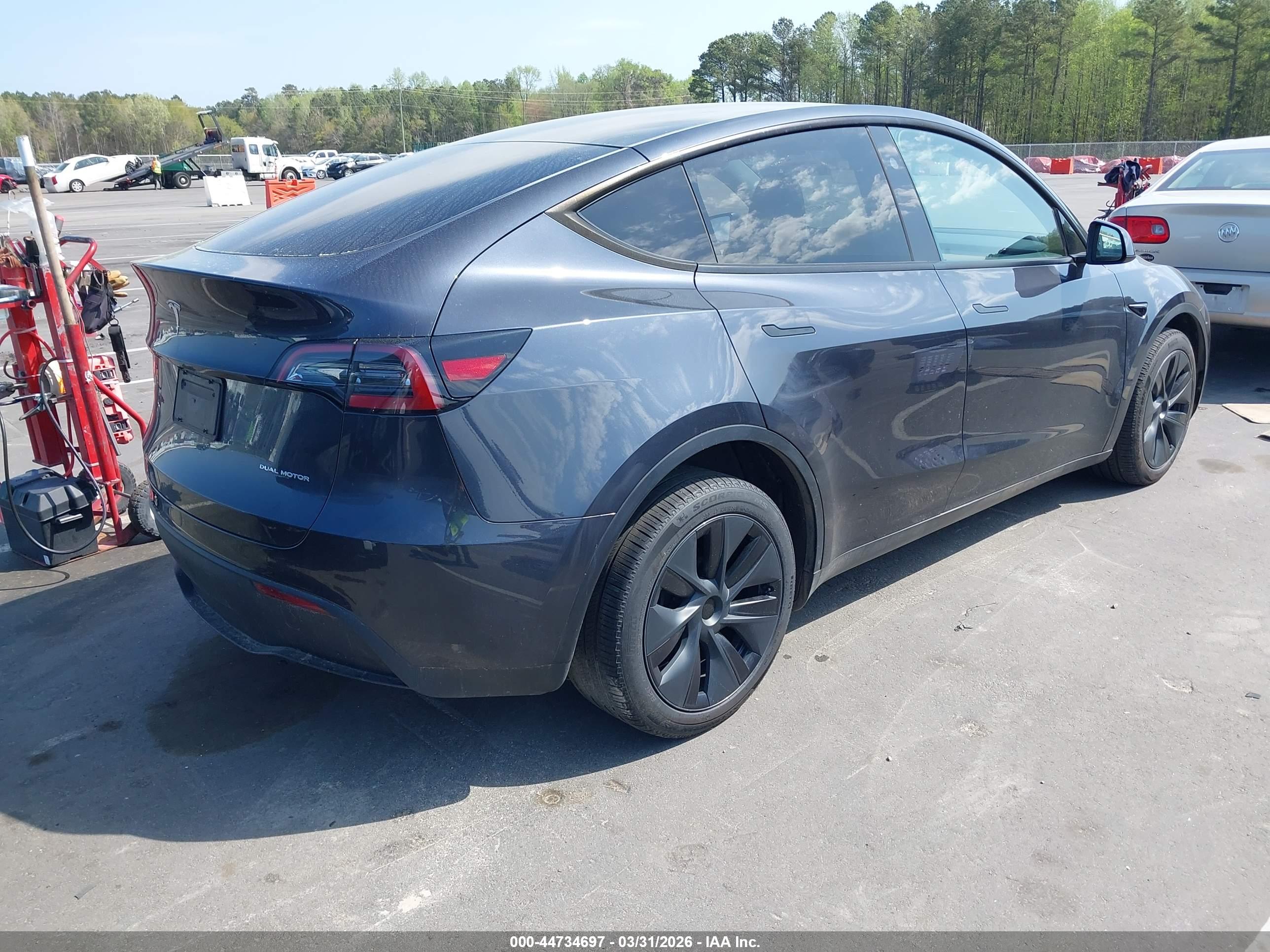 TESLA MODEL image 4