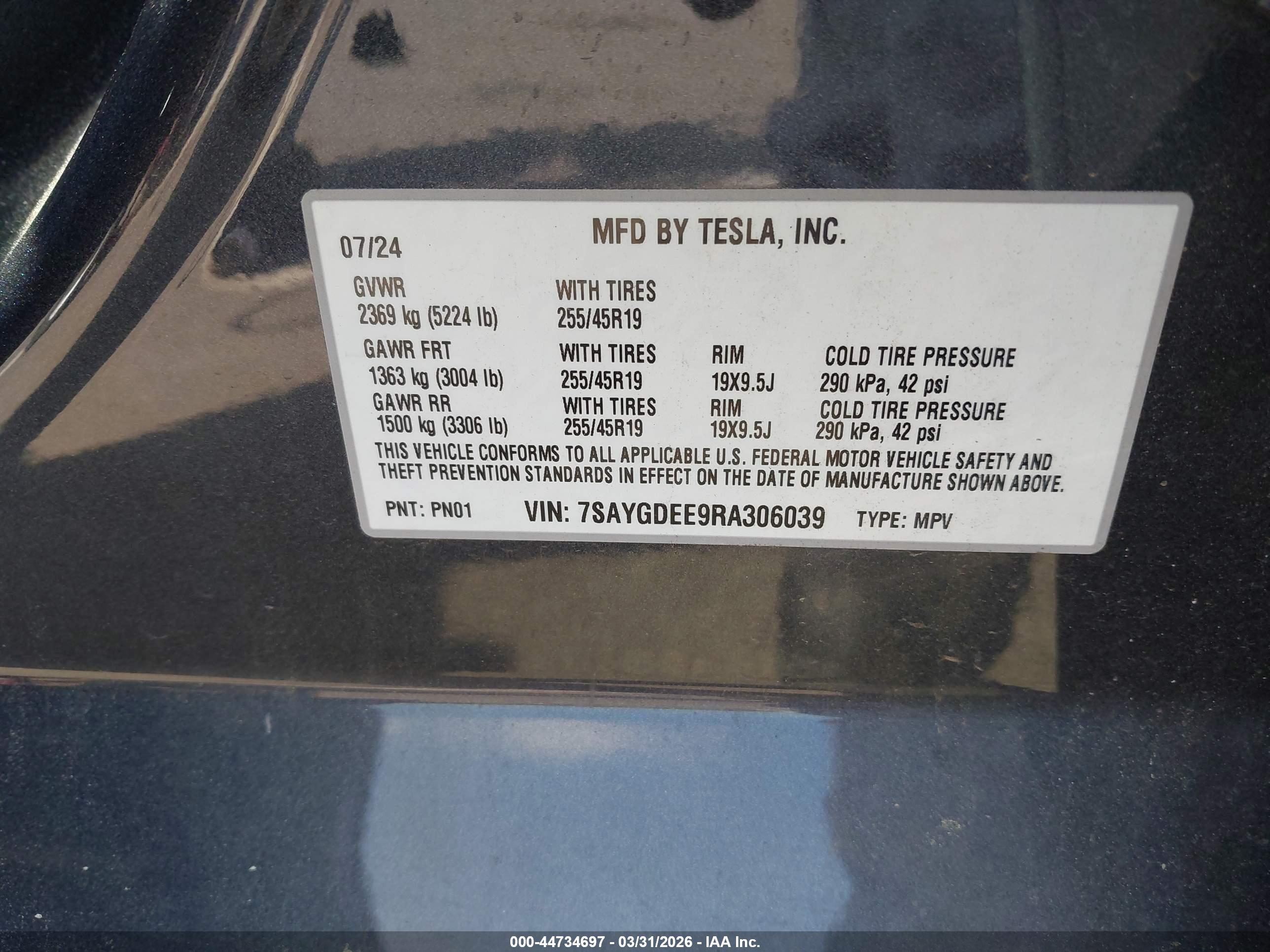 TESLA MODEL image 9