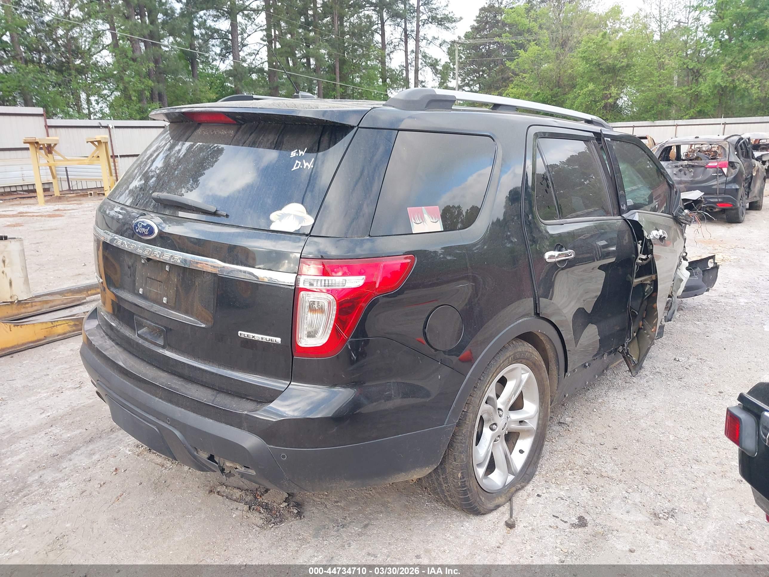 FORD EXPLORER image 4