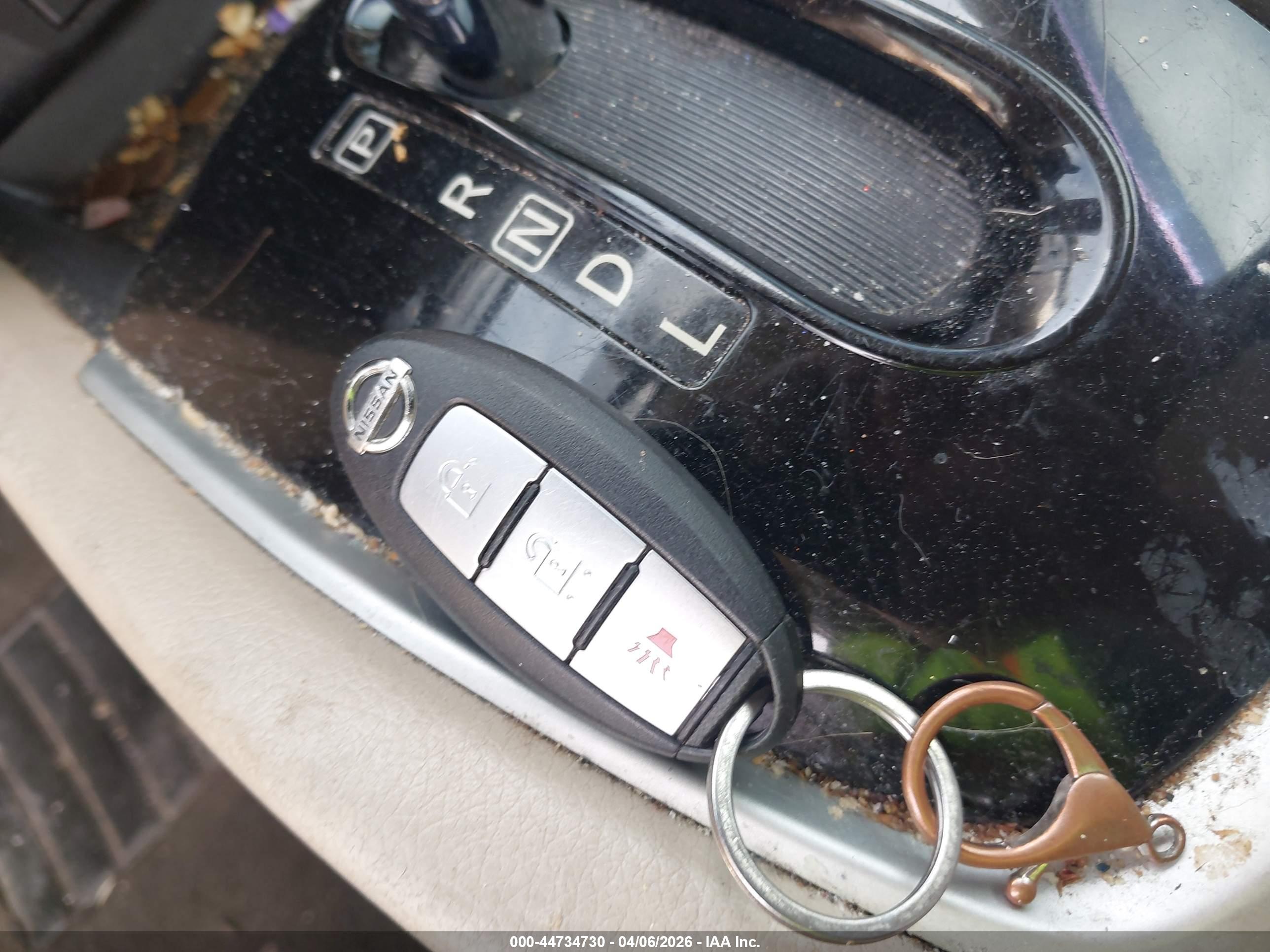 NISSAN ROGUE image 11