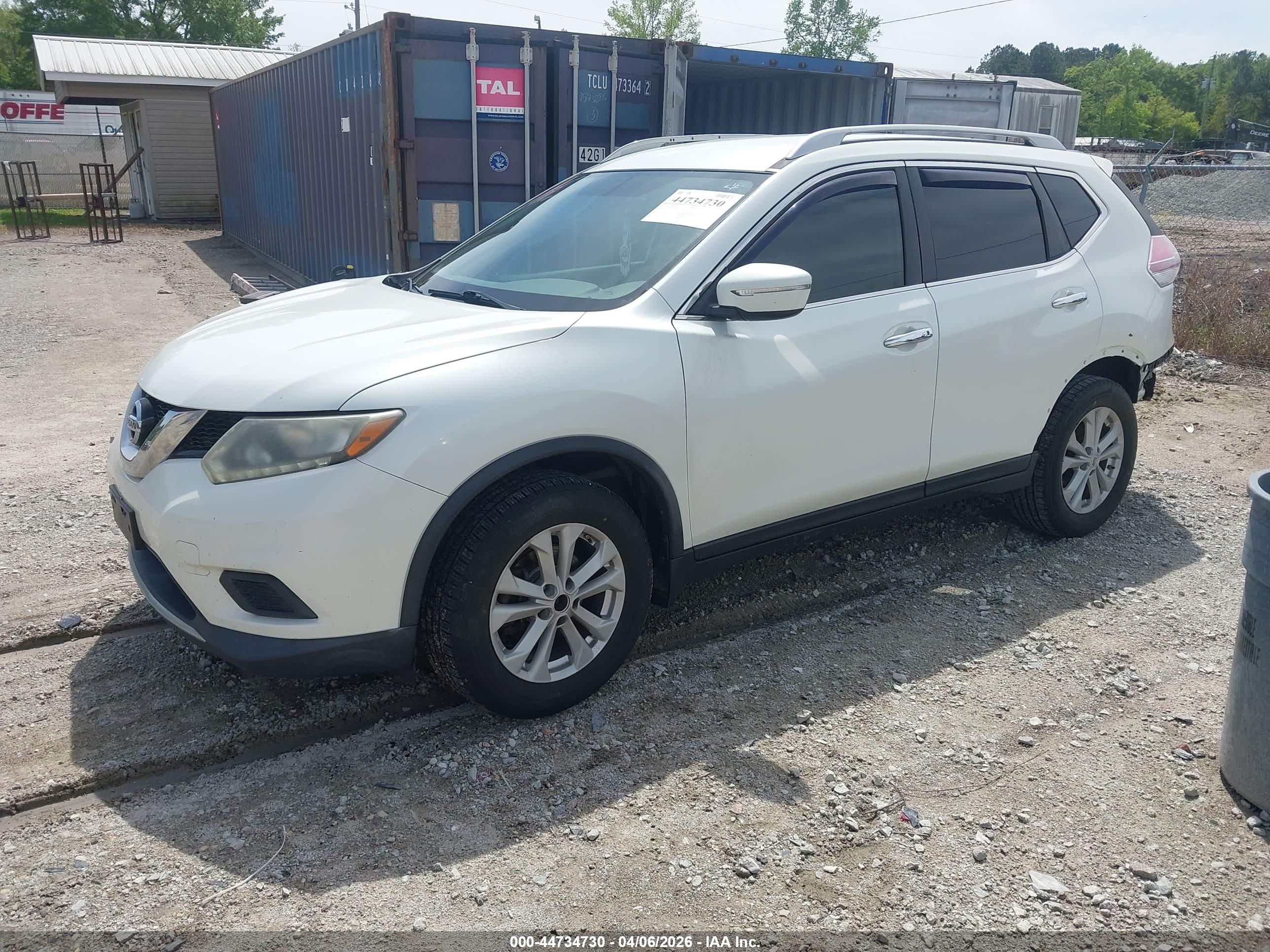 NISSAN ROGUE image 2