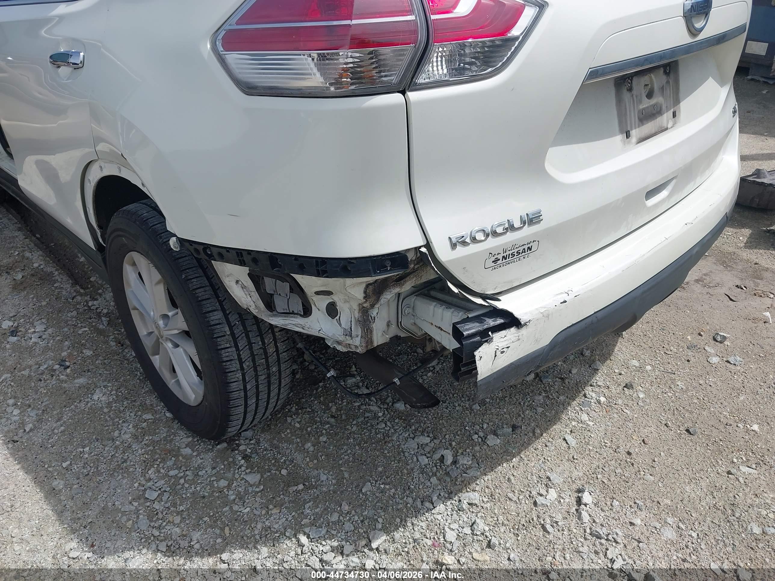 NISSAN ROGUE image 6
