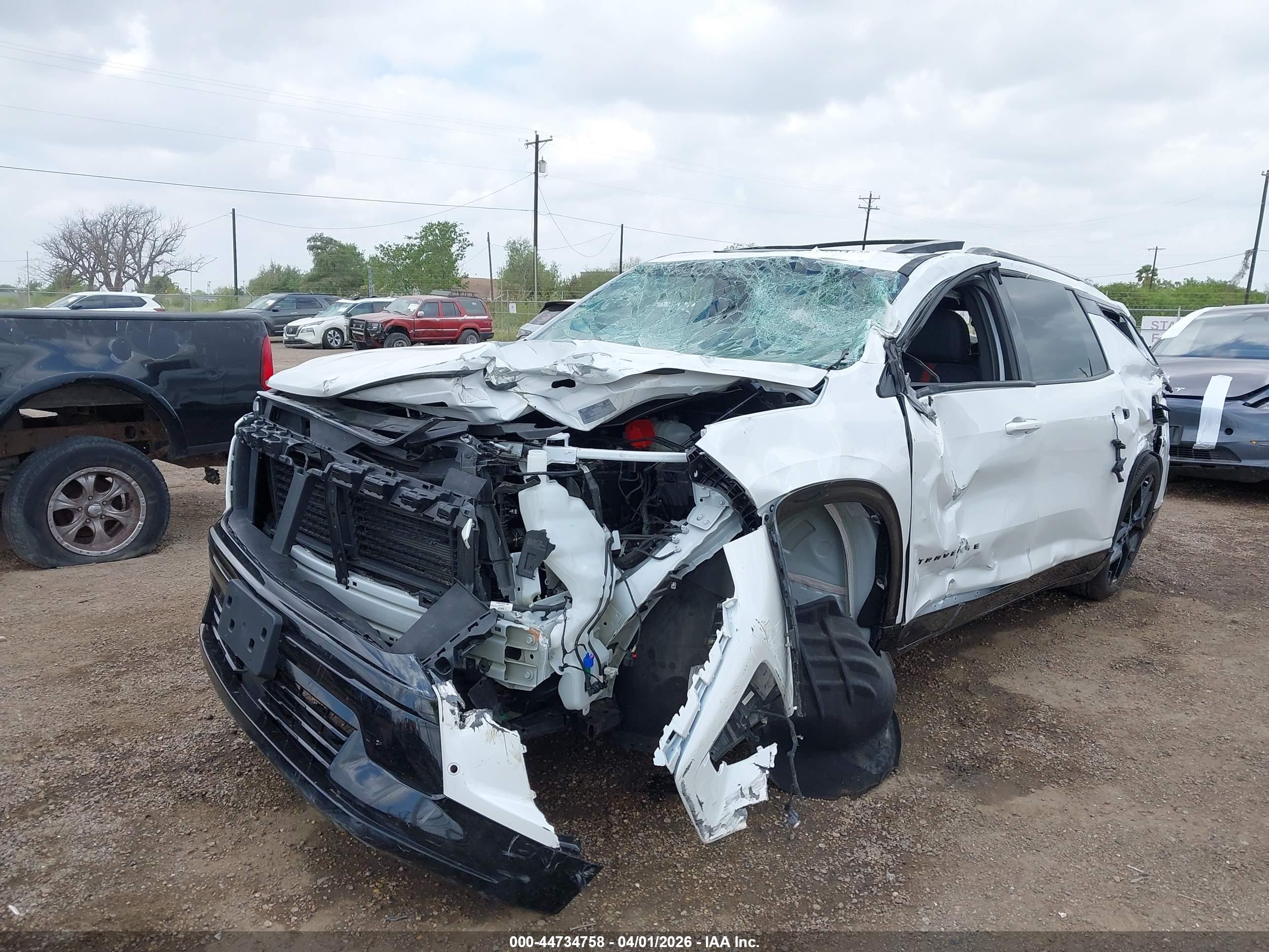 CHEVROLET TRAVERSE image 6