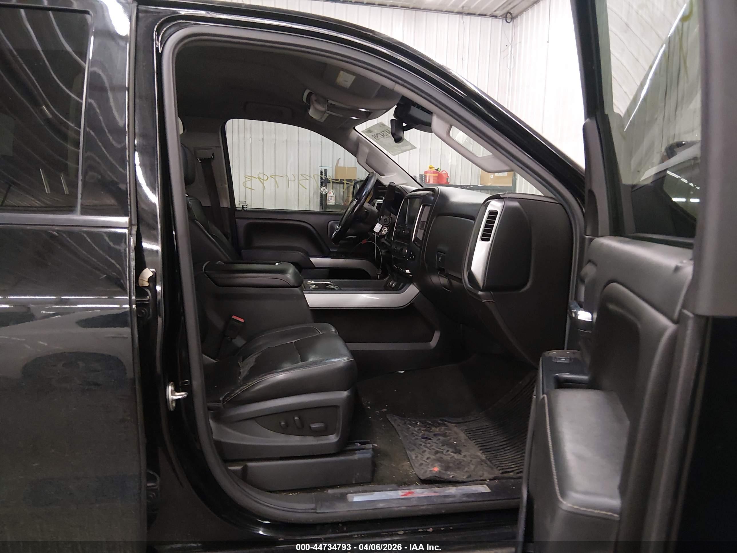 CHEVROLET SILVERADO image 5