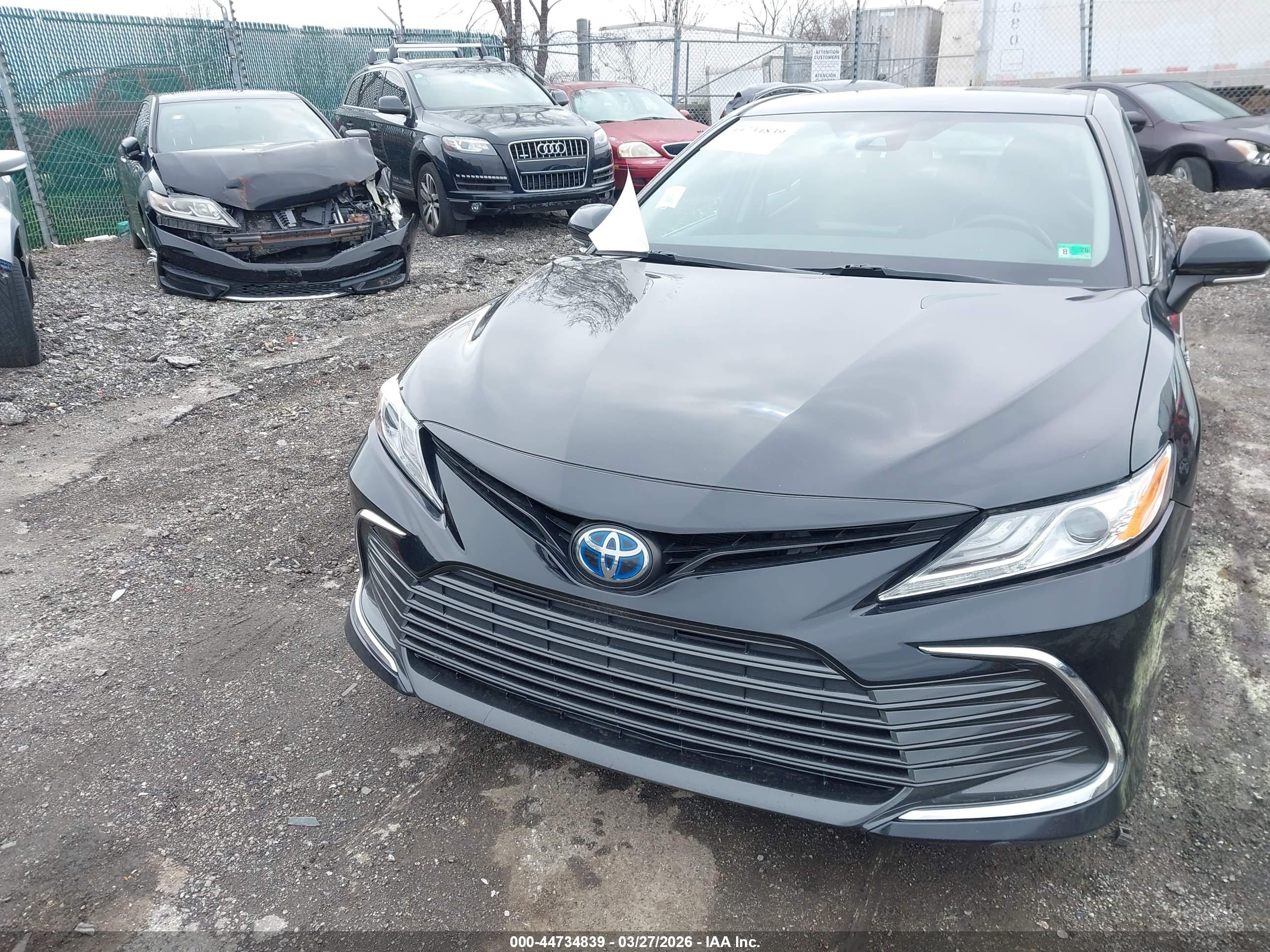 TOYOTA CAMRY image 6