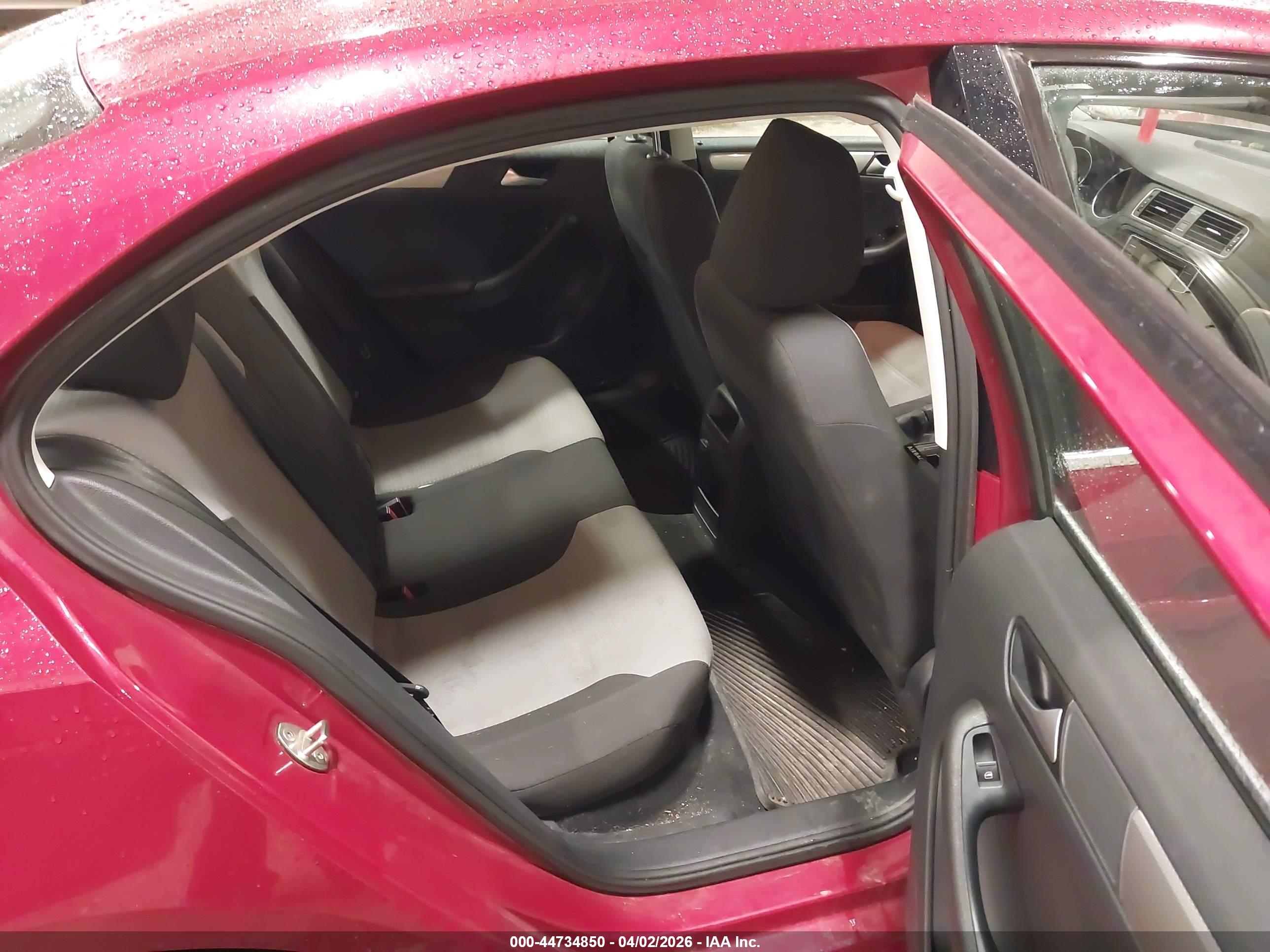 VOLKSWAGEN JETTA image 8