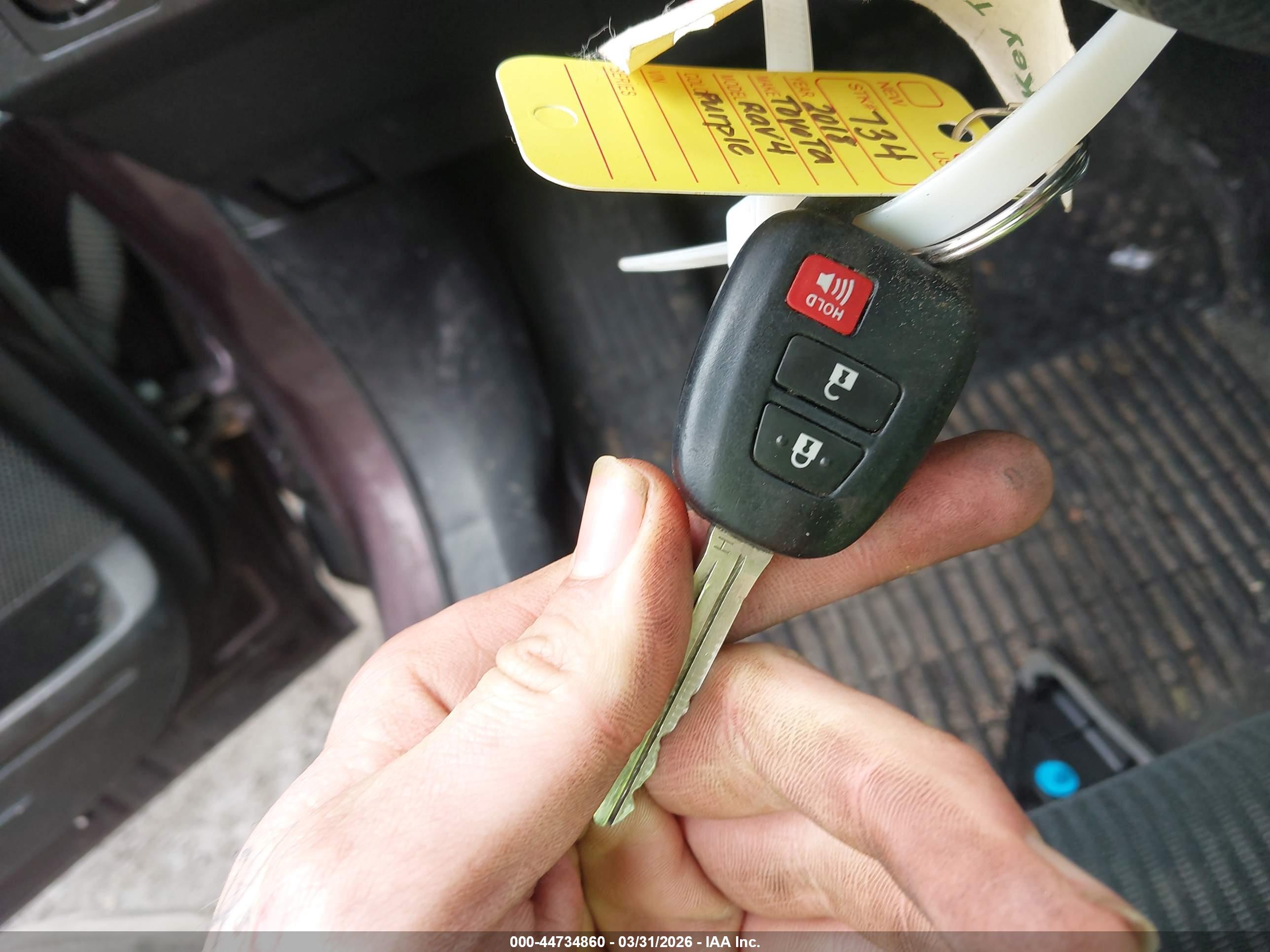 TOYOTA RAV4 image 11