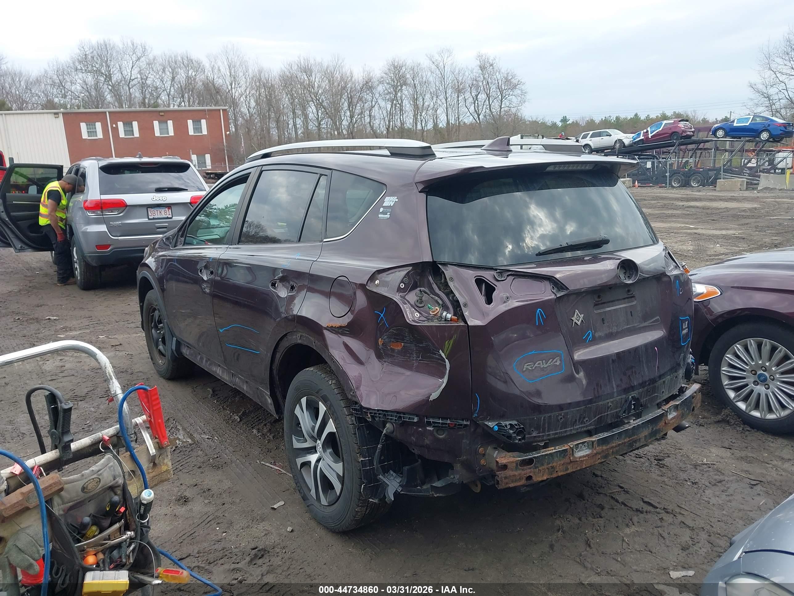 TOYOTA RAV4 image 3