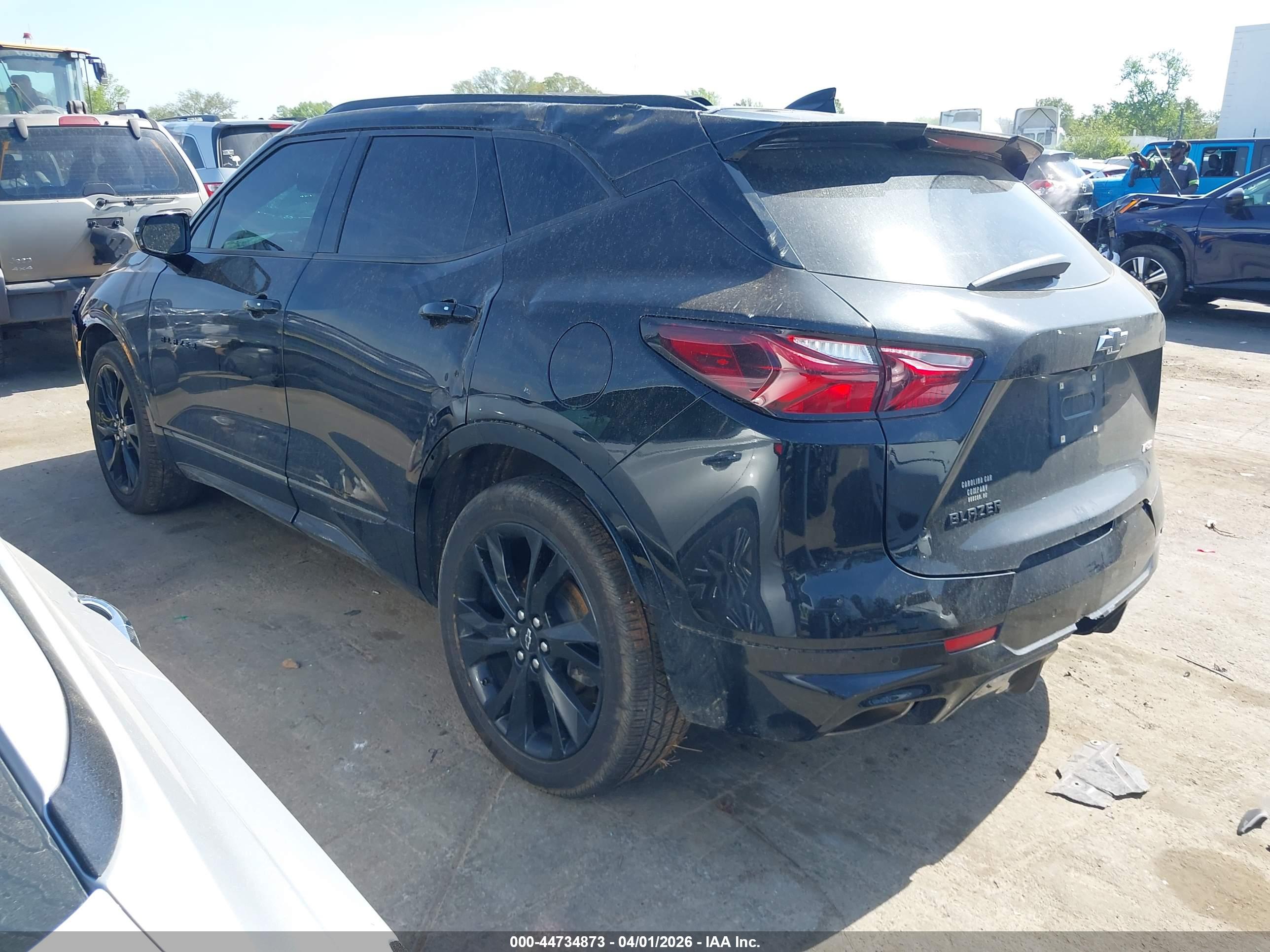CHEVROLET BLAZER image 3