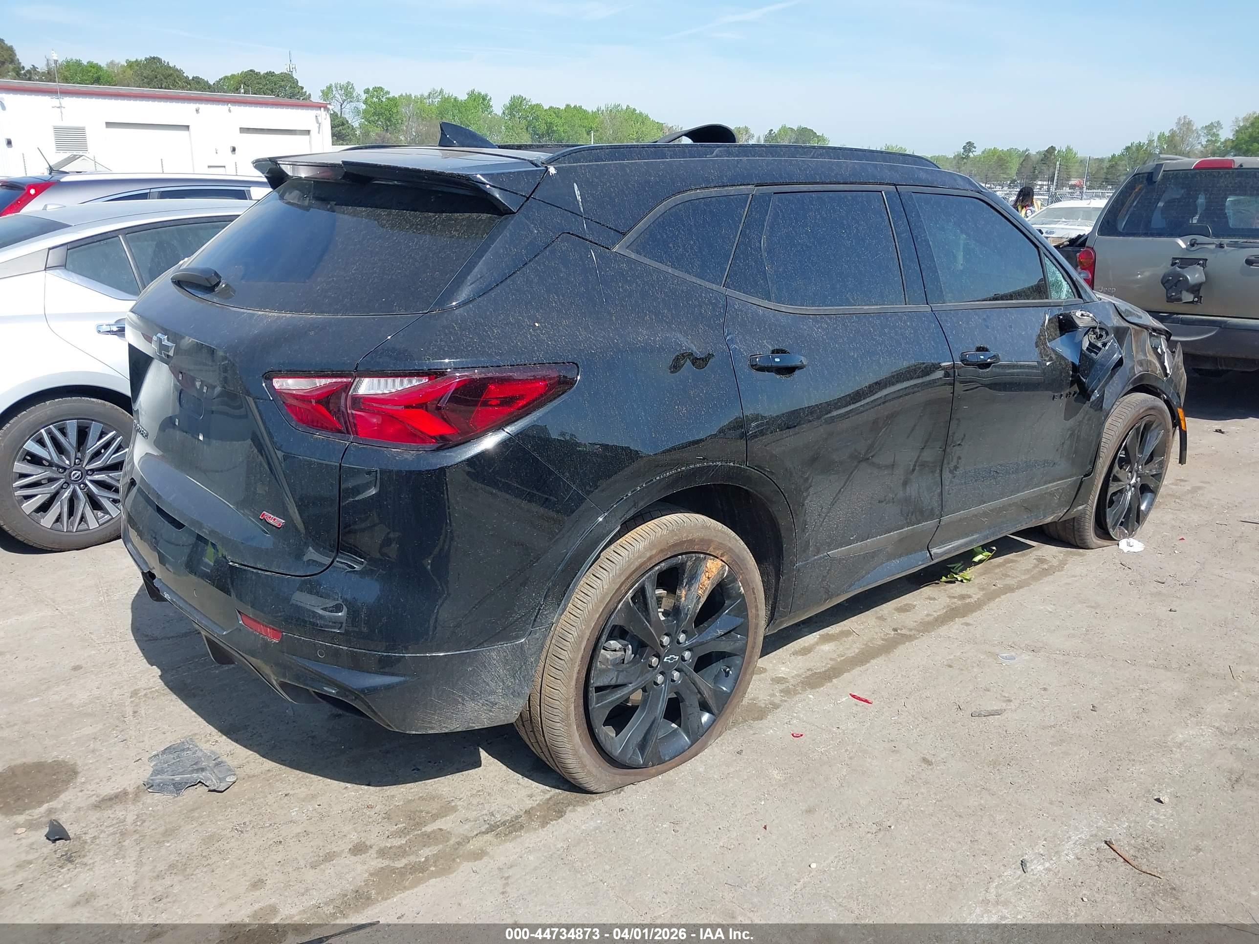 CHEVROLET BLAZER image 4