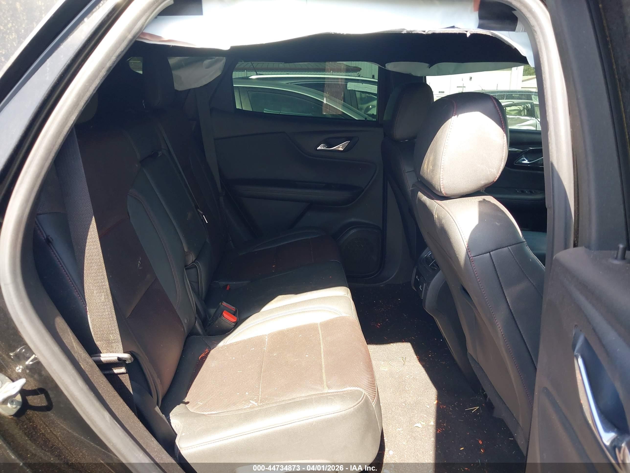 CHEVROLET BLAZER image 8