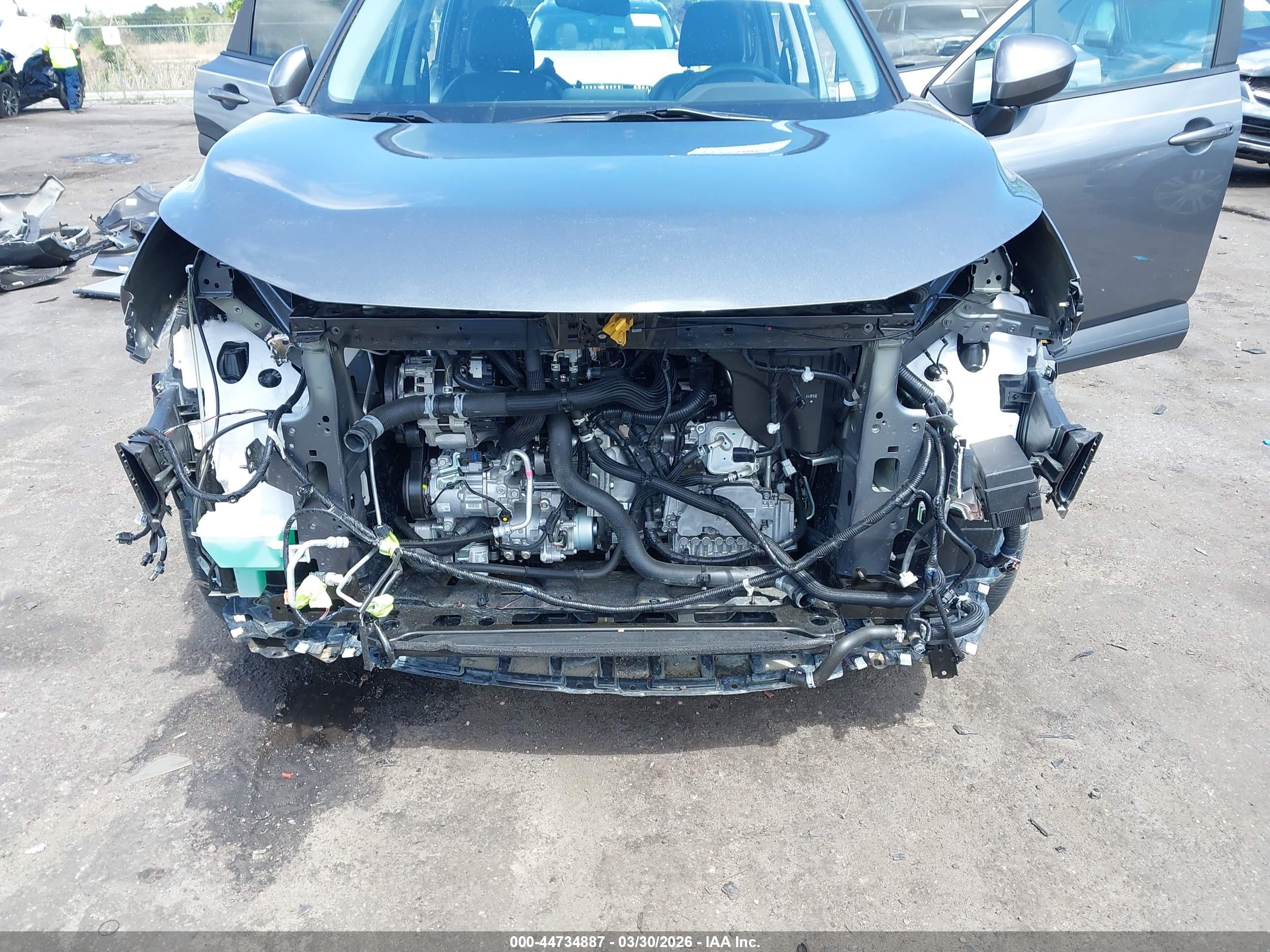 NISSAN ROGUE image 6