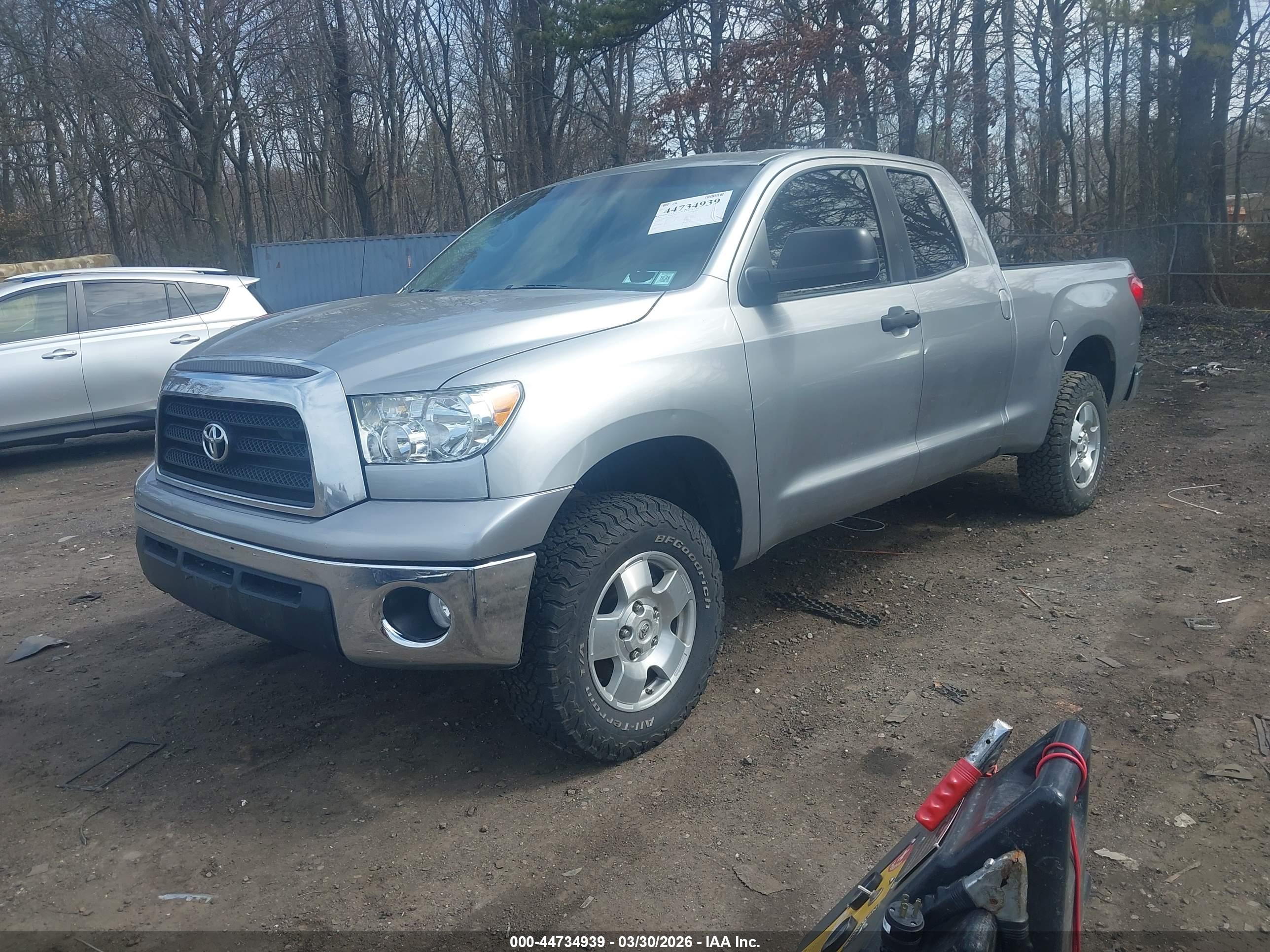 TOYOTA TUNDRA image 2