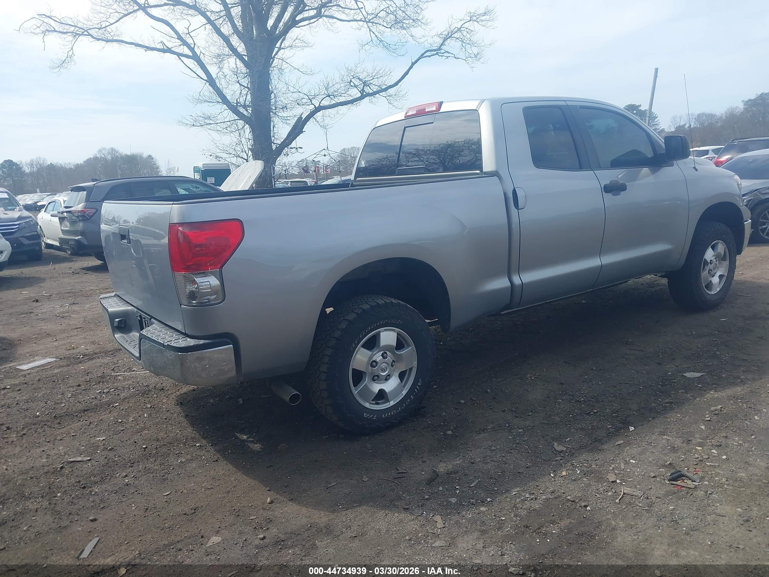 TOYOTA TUNDRA image 4