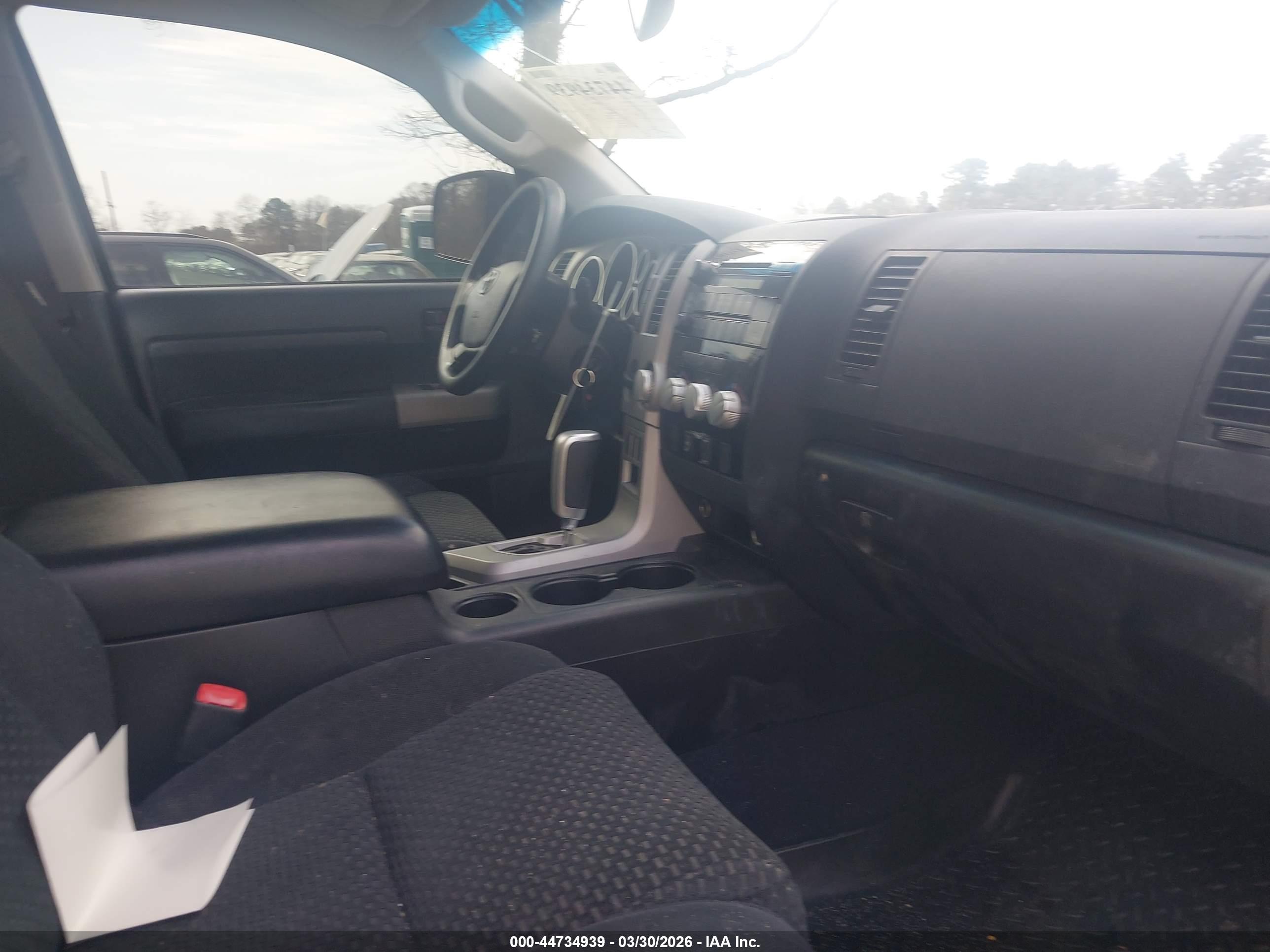 TOYOTA TUNDRA image 5