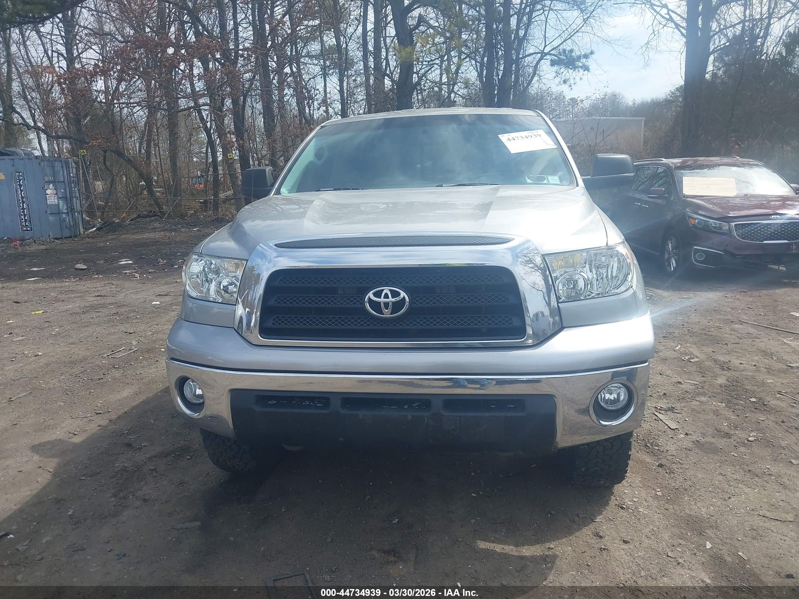 TOYOTA TUNDRA image 6