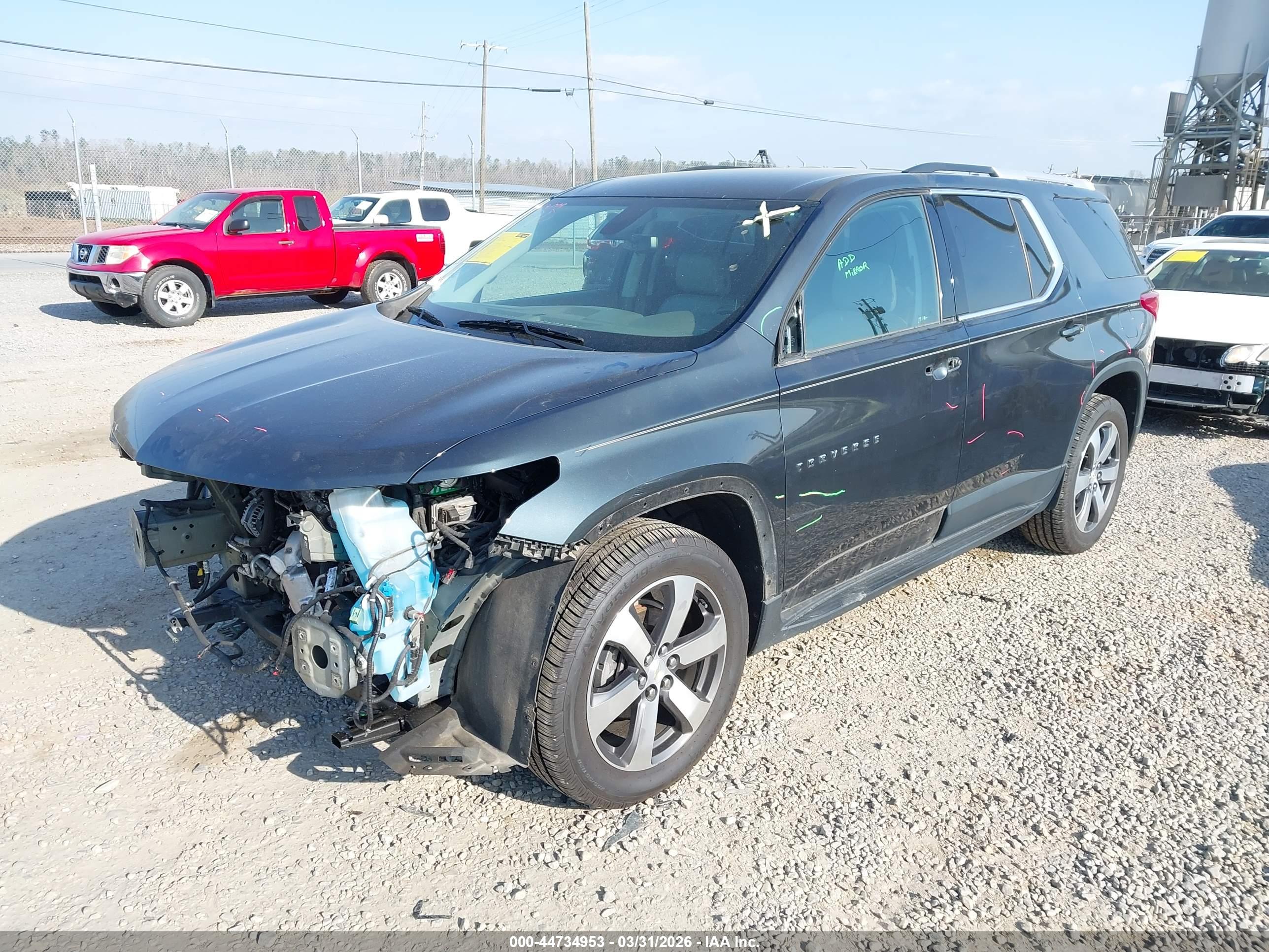 CHEVROLET TRAVERSE image 2