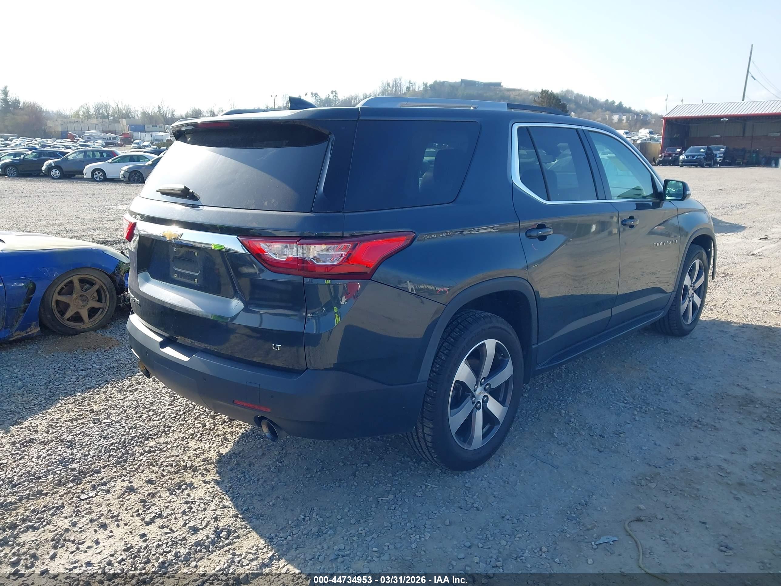 CHEVROLET TRAVERSE image 4
