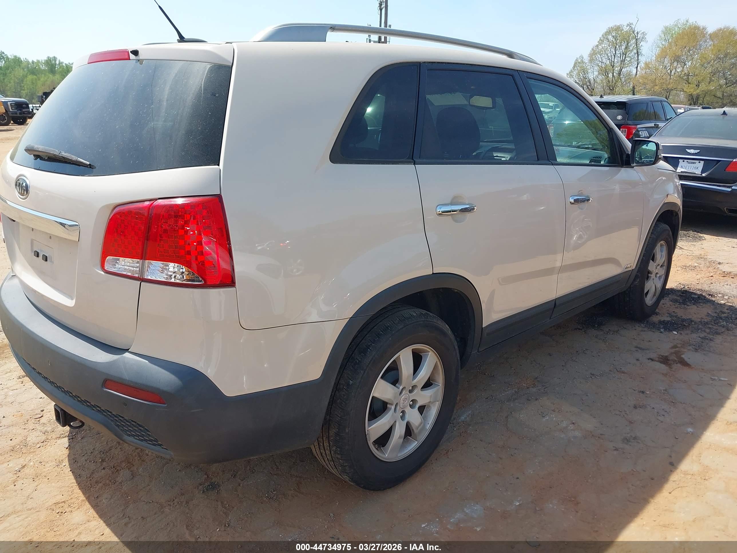 KIA SORENTO image 4