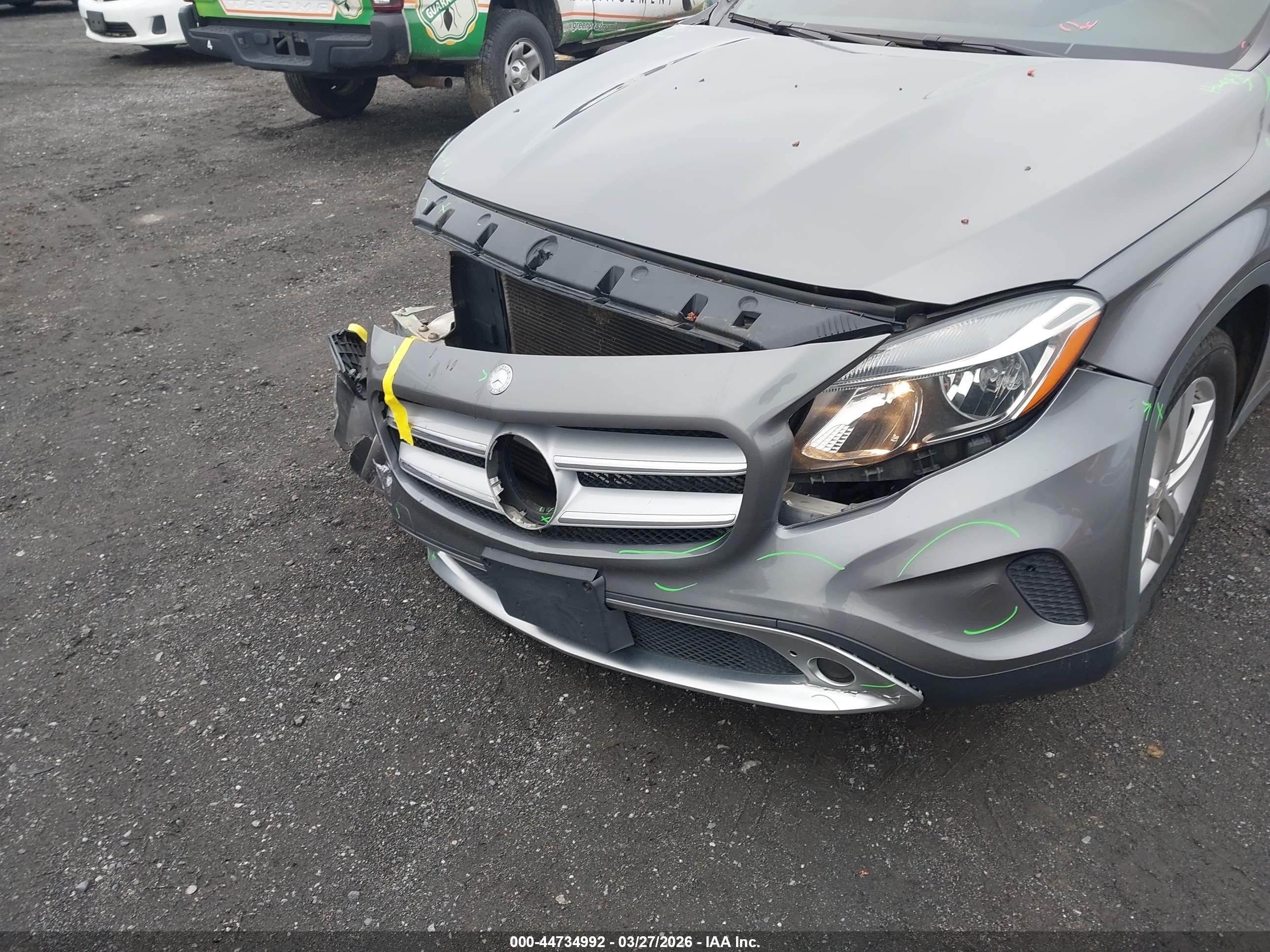MERCEDES-BENZ GLA image 6