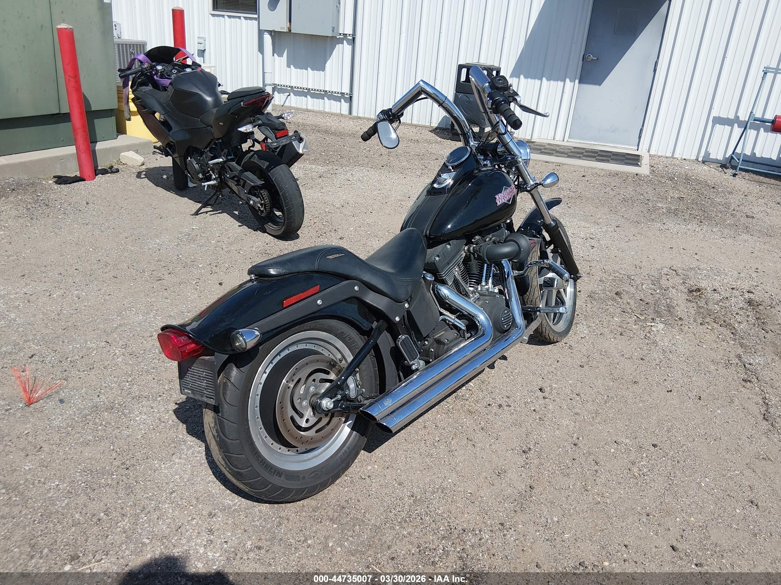HARLEY-DAVIDSON FXSTBI image 4