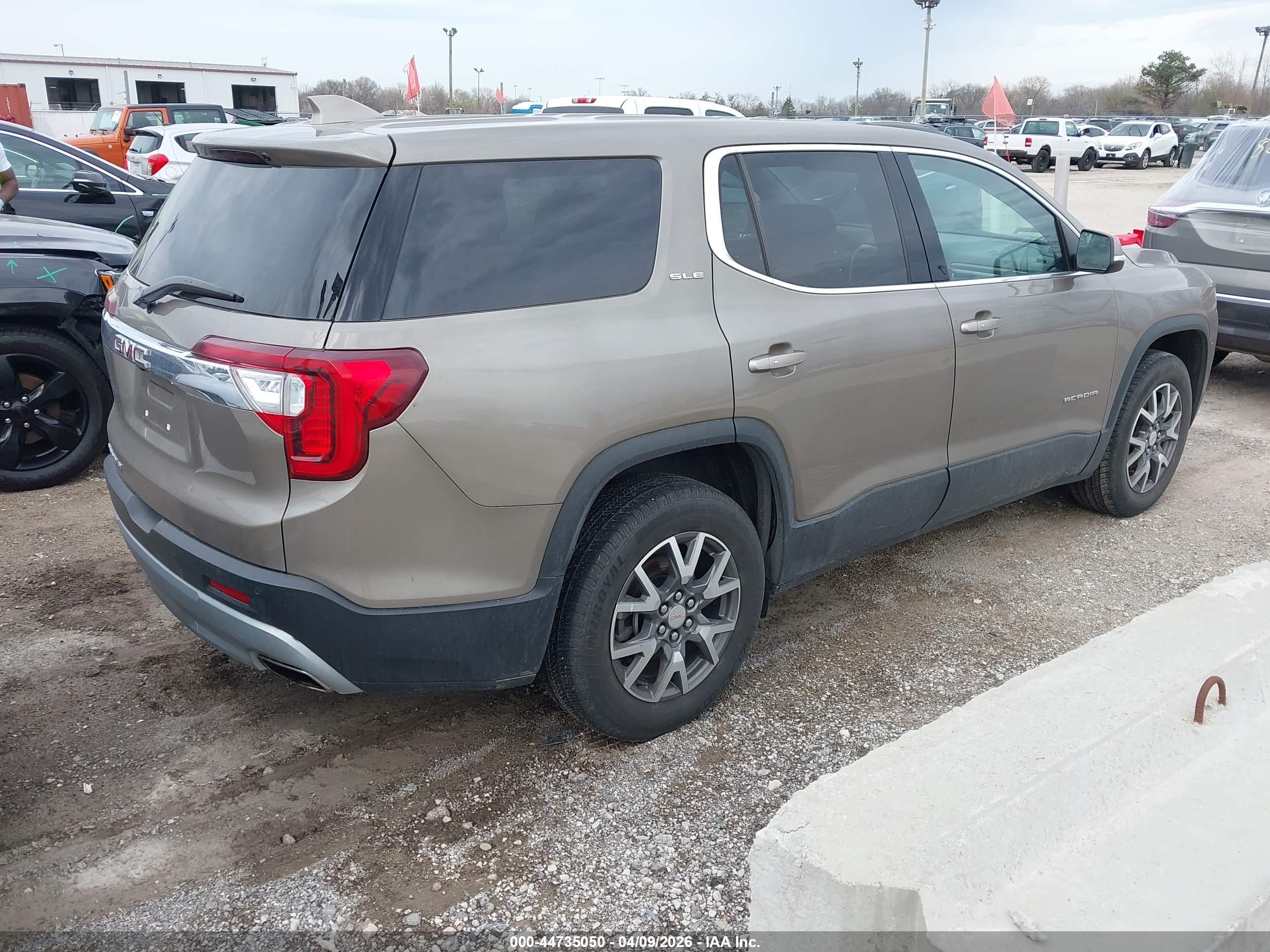 GMC ACADIA image 4