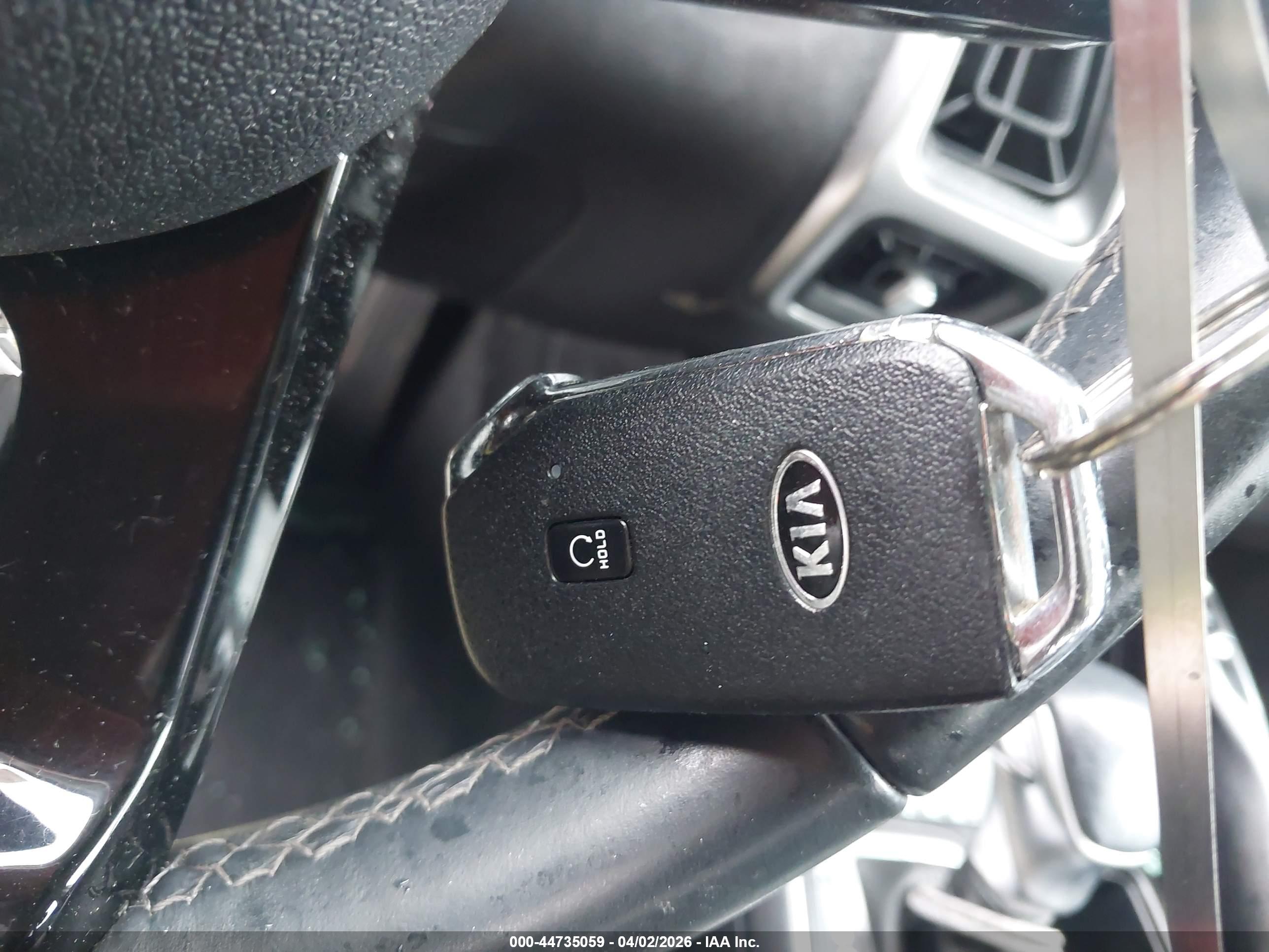 KIA SORENTO image 11