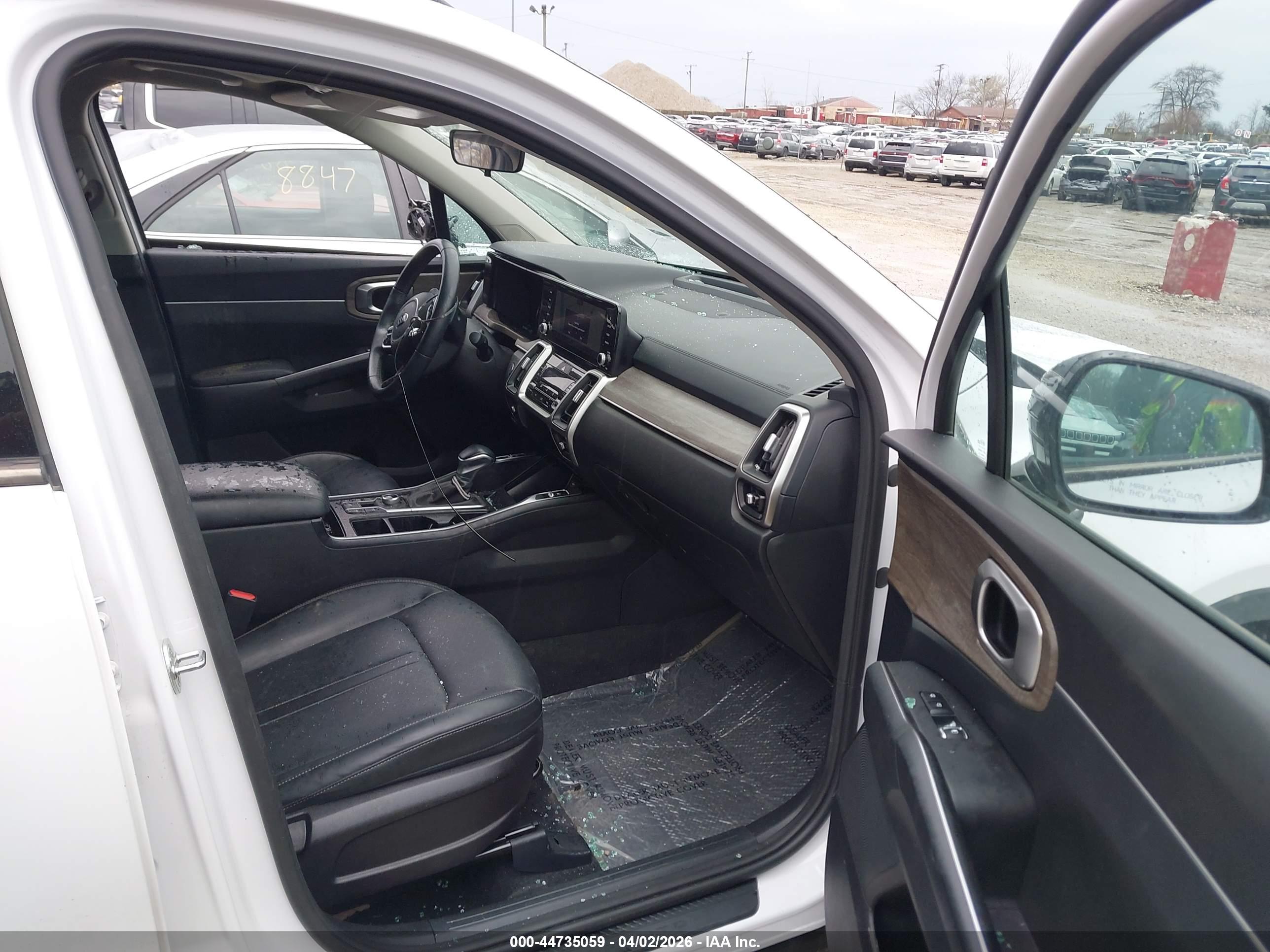 KIA SORENTO image 5