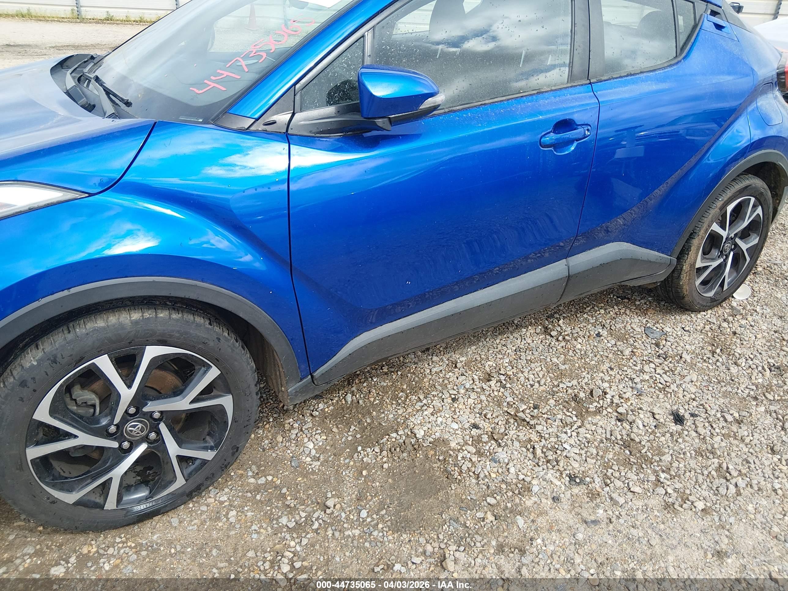 TOYOTA C-HR image 6