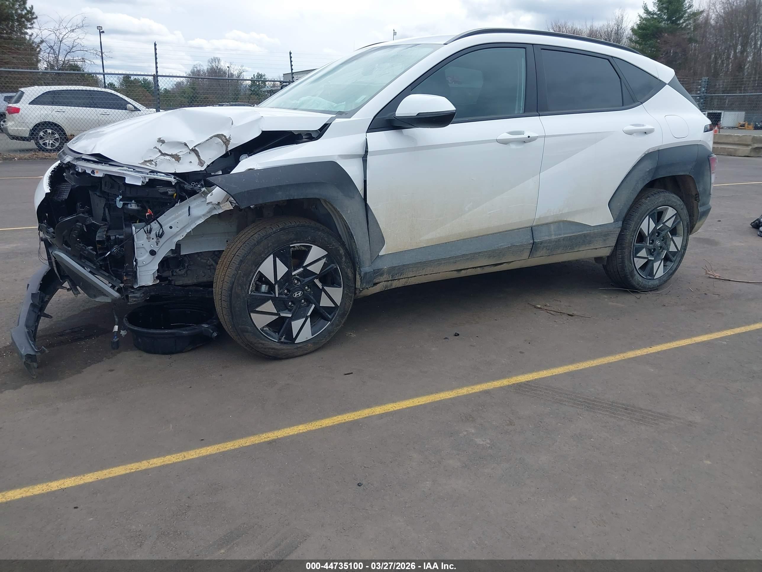 HYUNDAI KONA image 2
