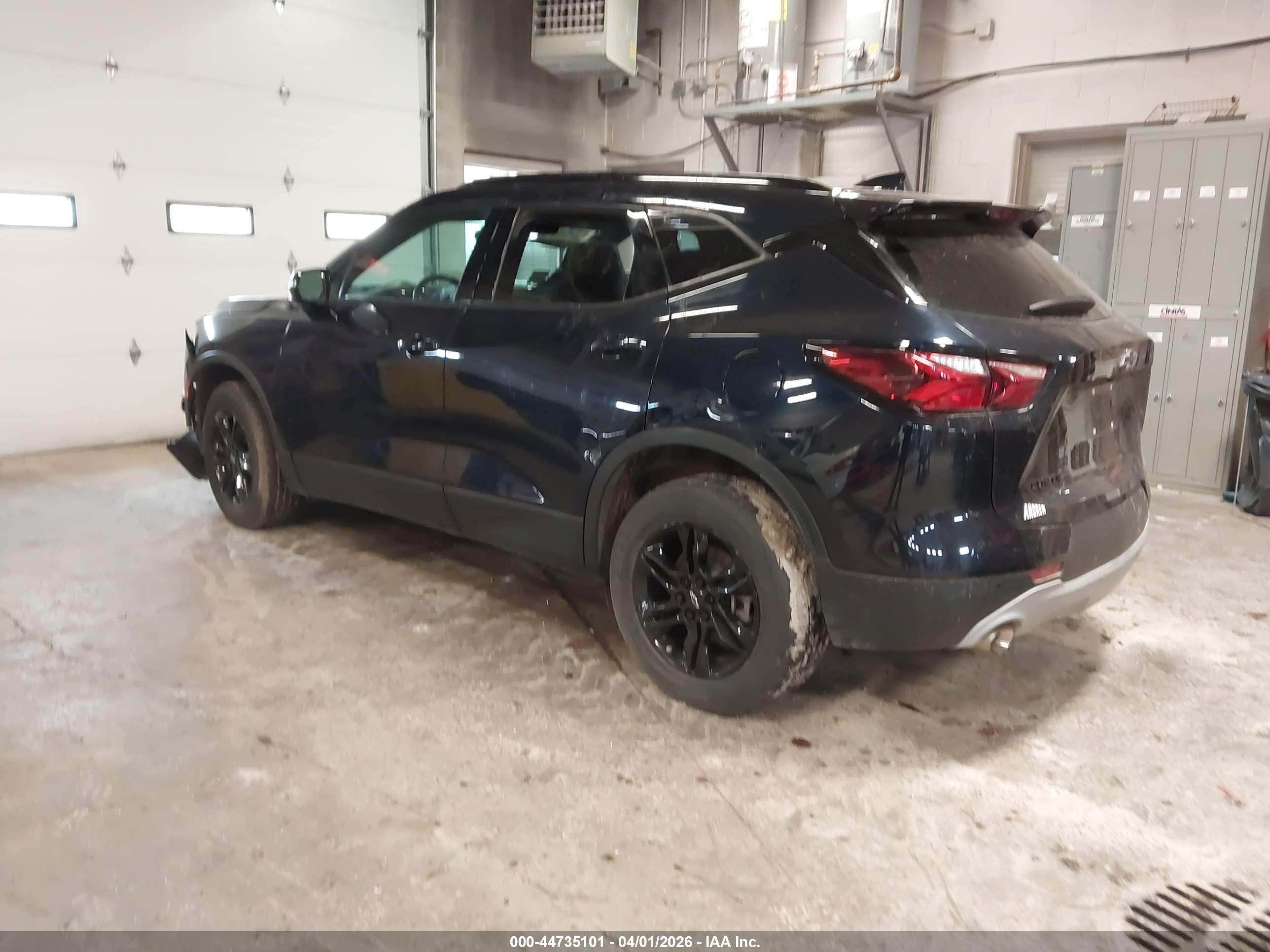 CHEVROLET BLAZER image 3