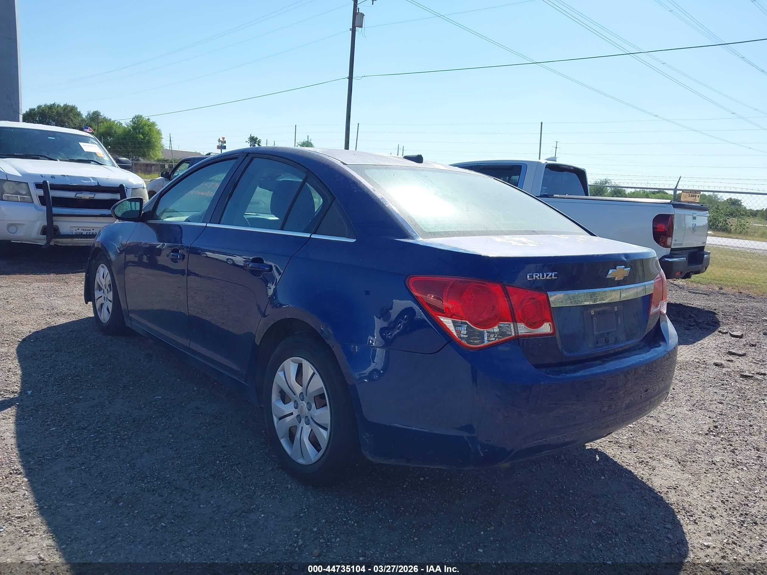 CHEVROLET CRUZE image 3