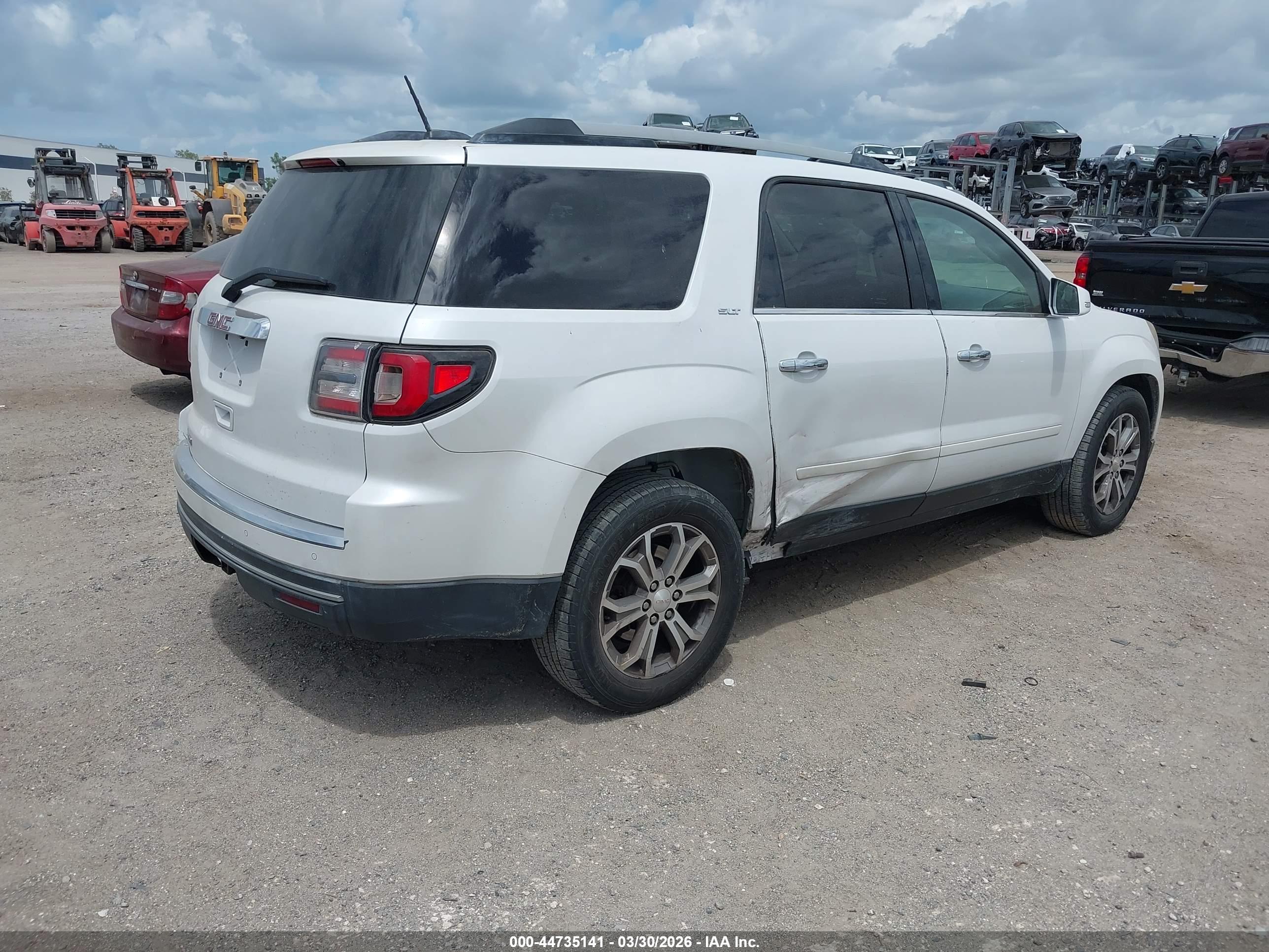 GMC ACADIA image 4