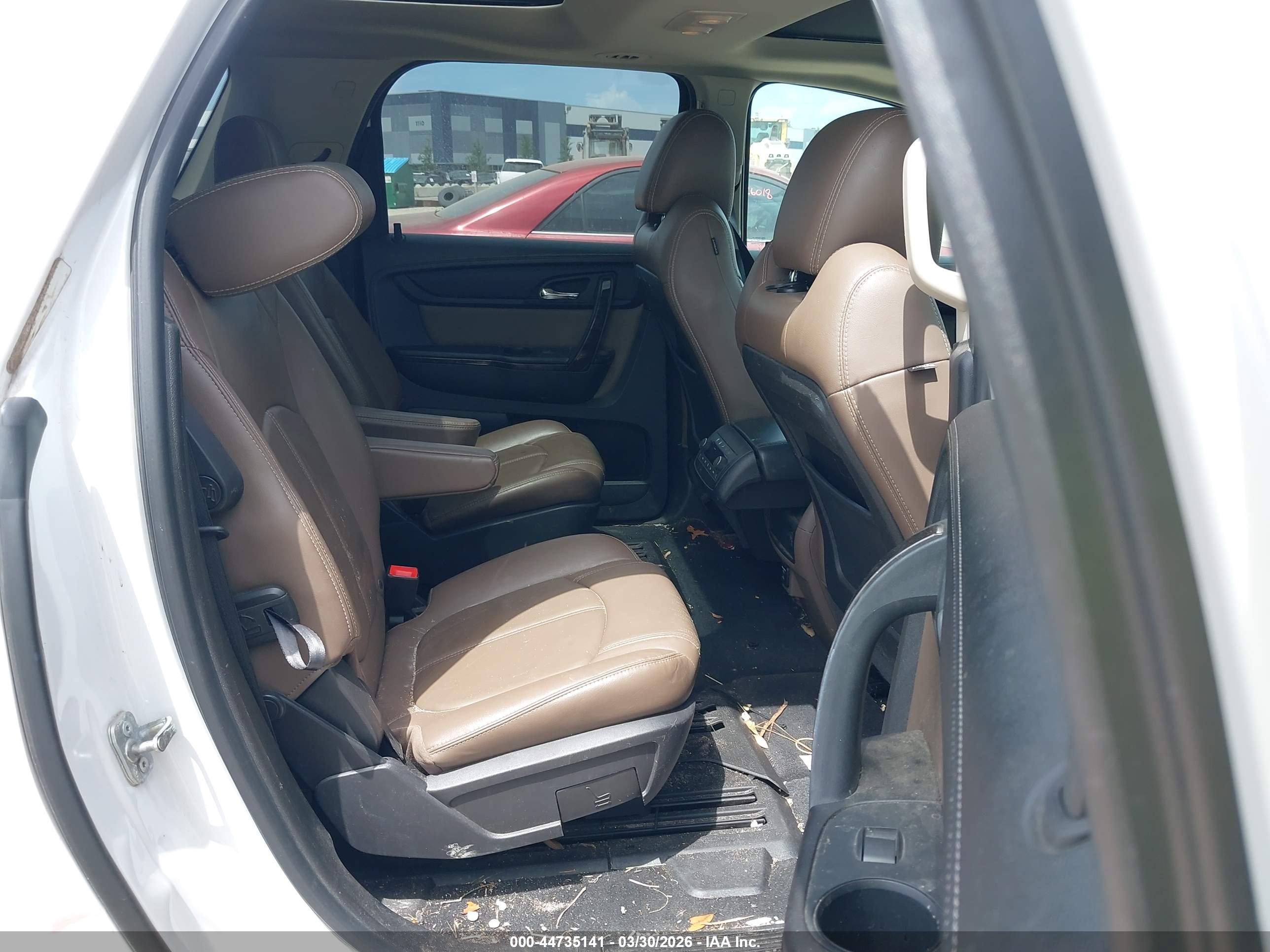 GMC ACADIA image 8