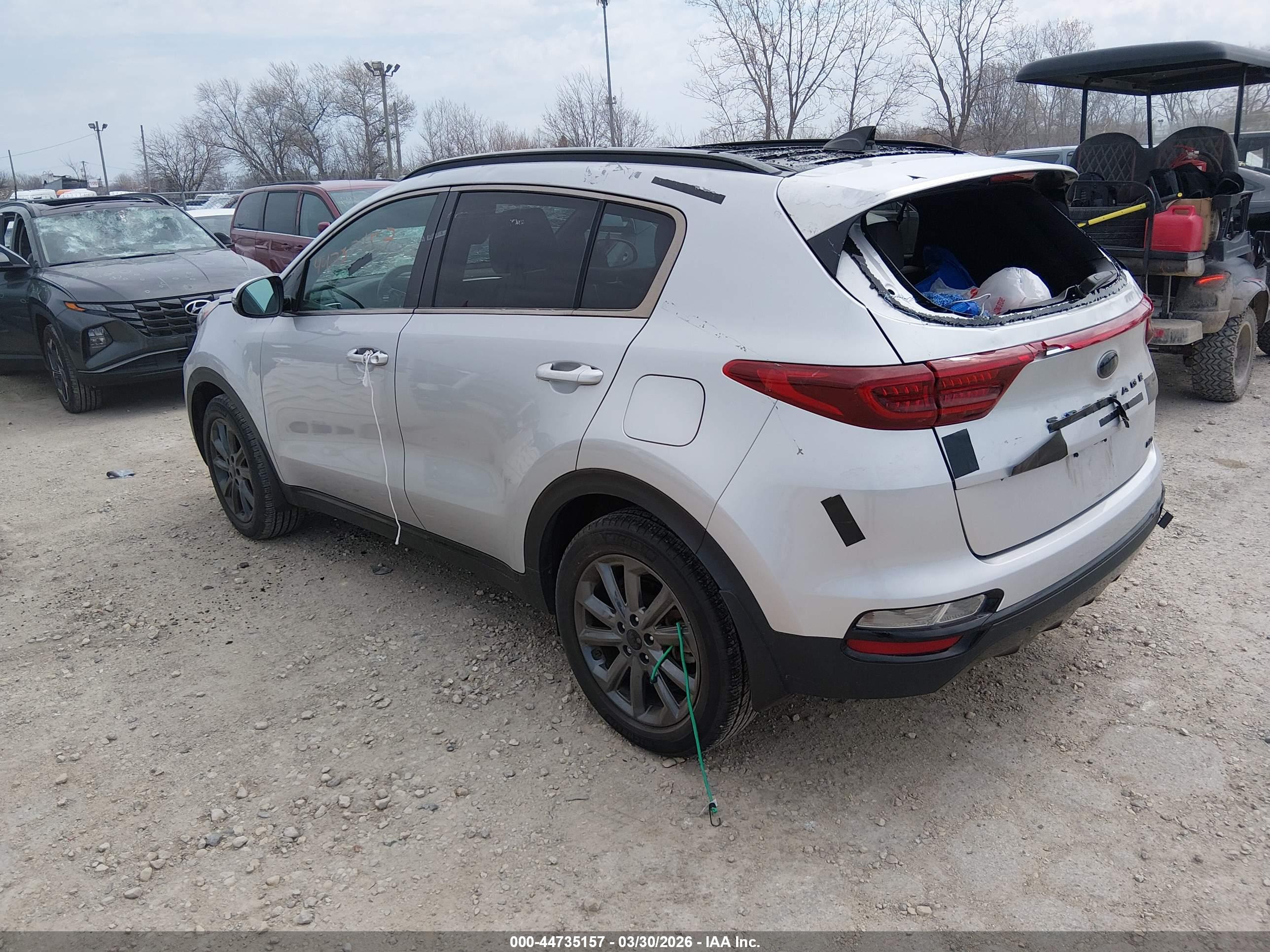 KIA SPORTAGE image 3