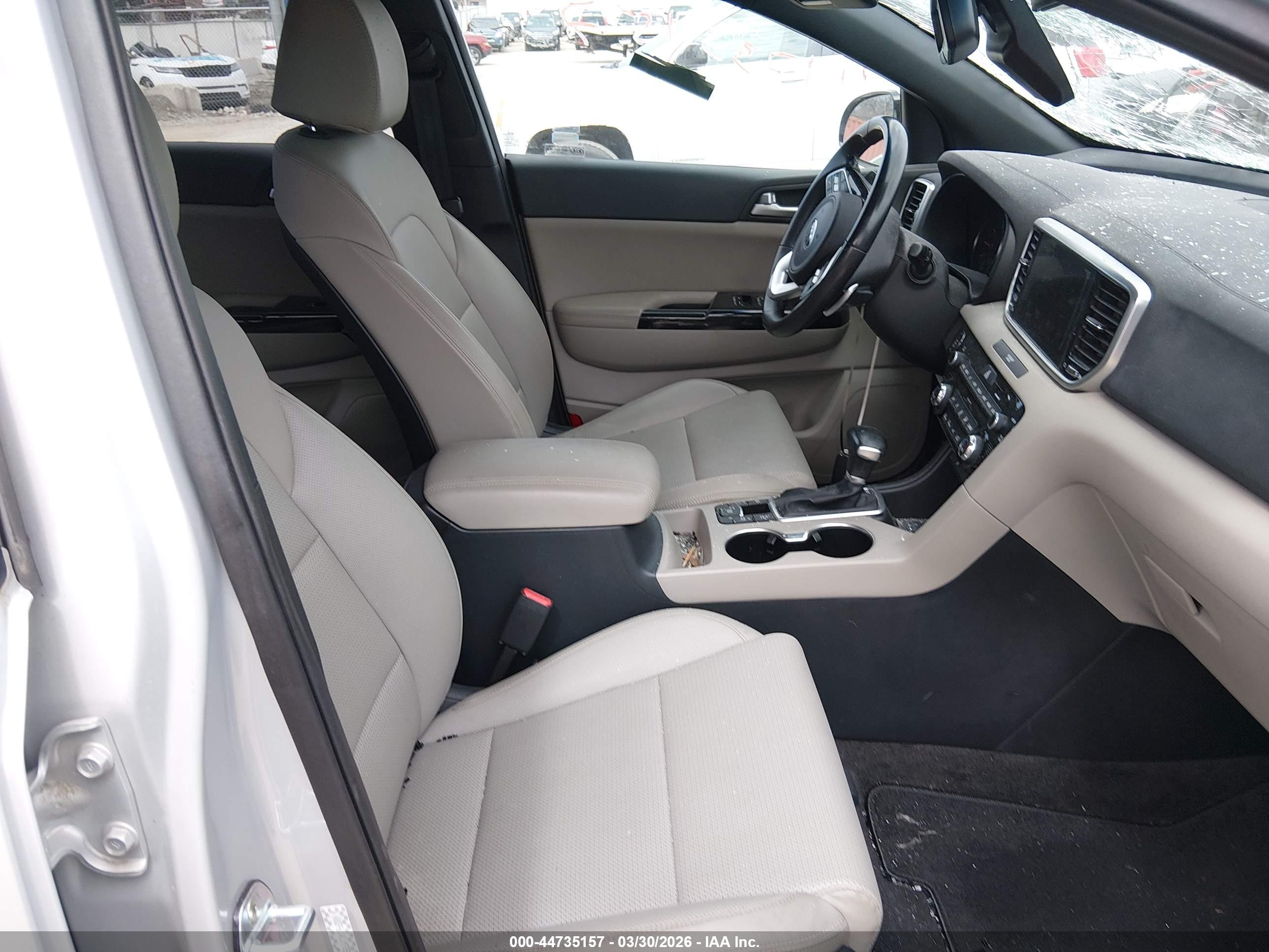 KIA SPORTAGE image 5