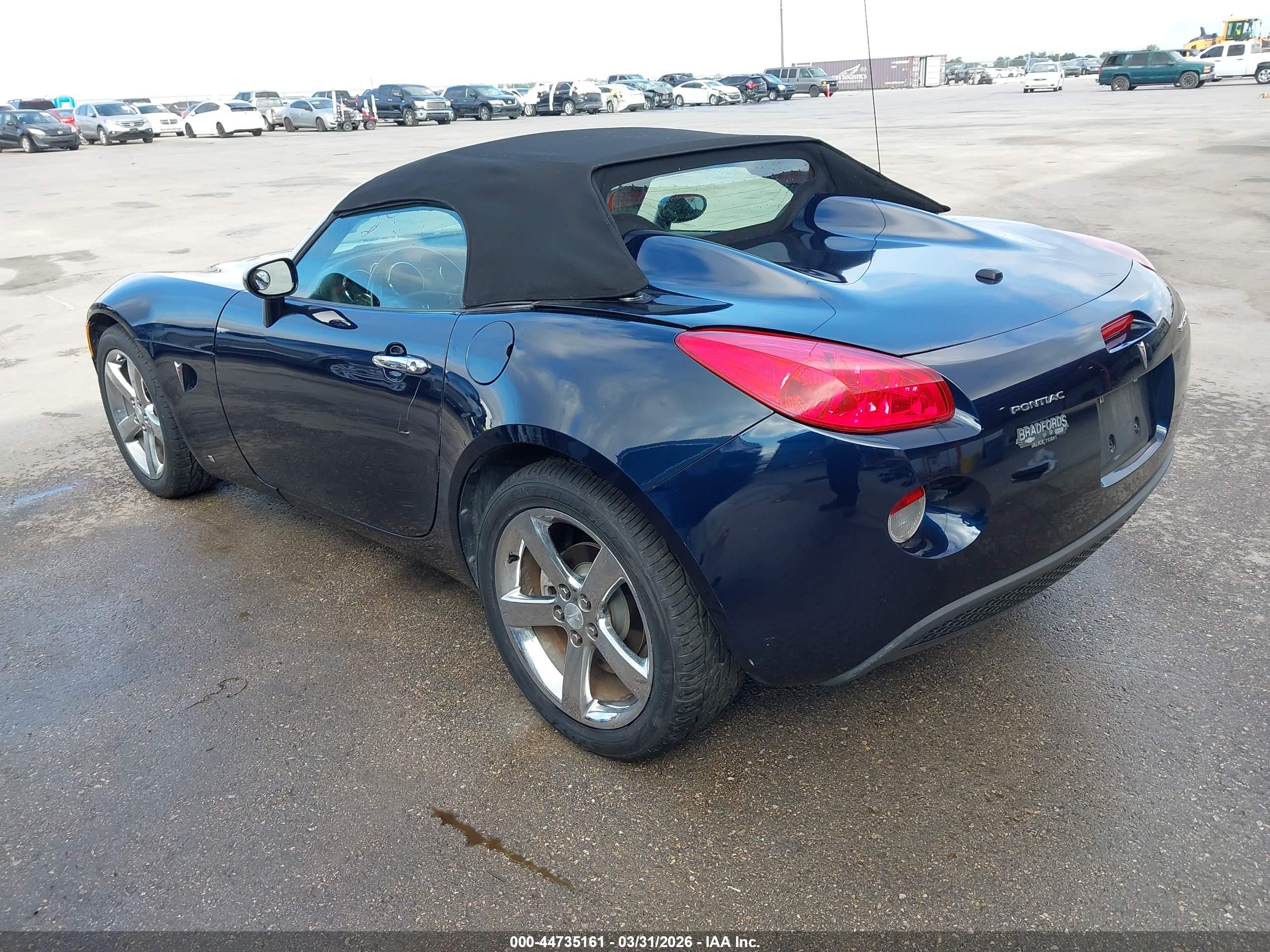 PONTIAC SOLSTICE image 3