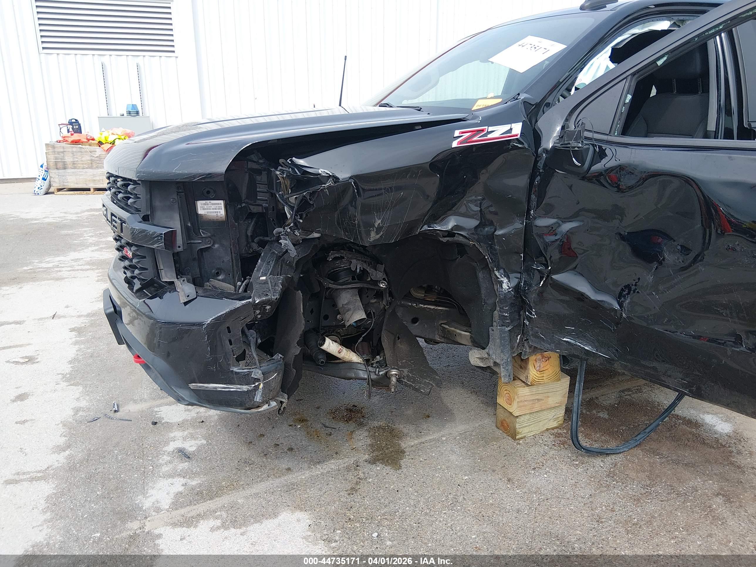 CHEVROLET SILVERADO image 6