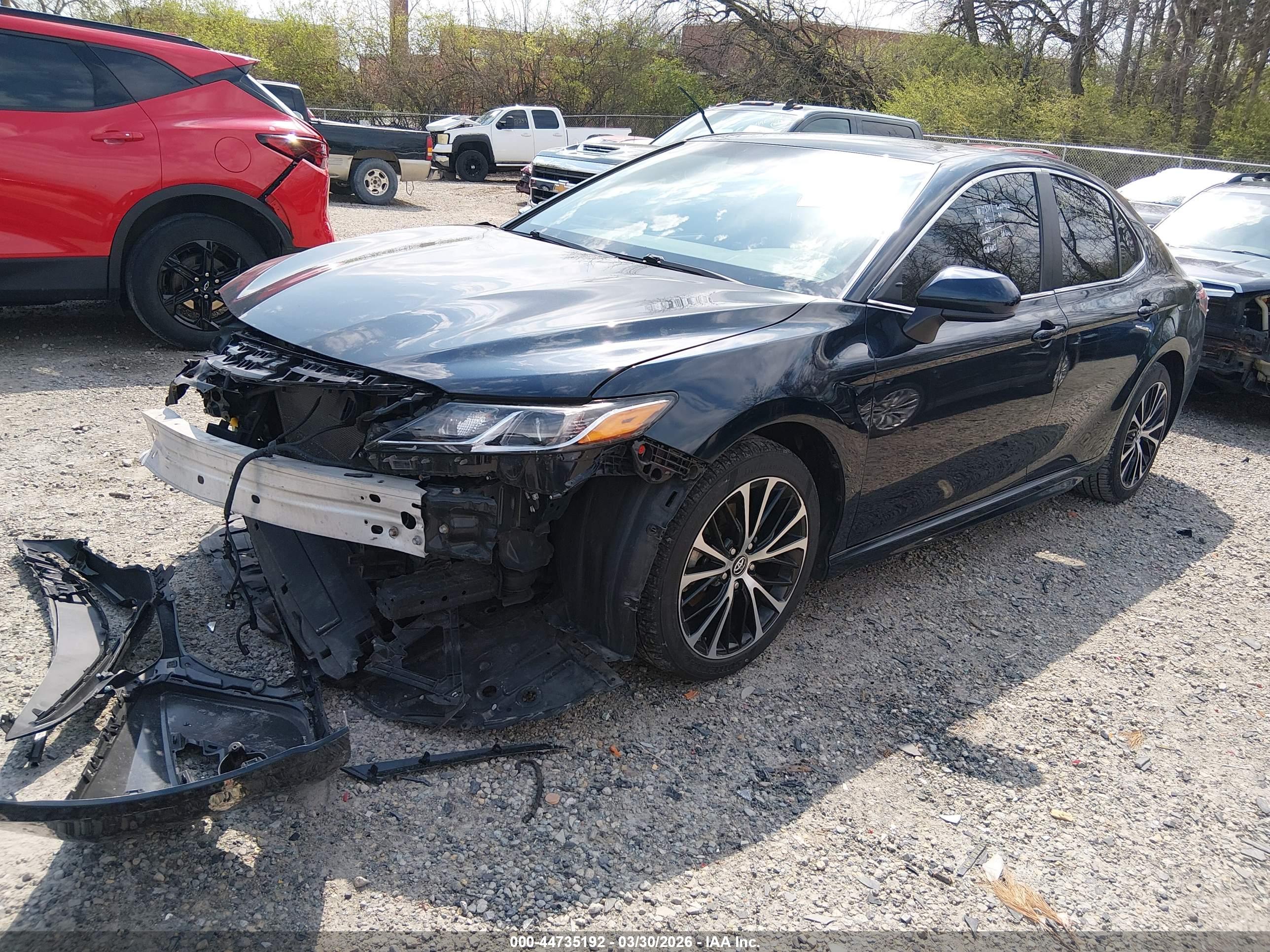 TOYOTA CAMRY image 2