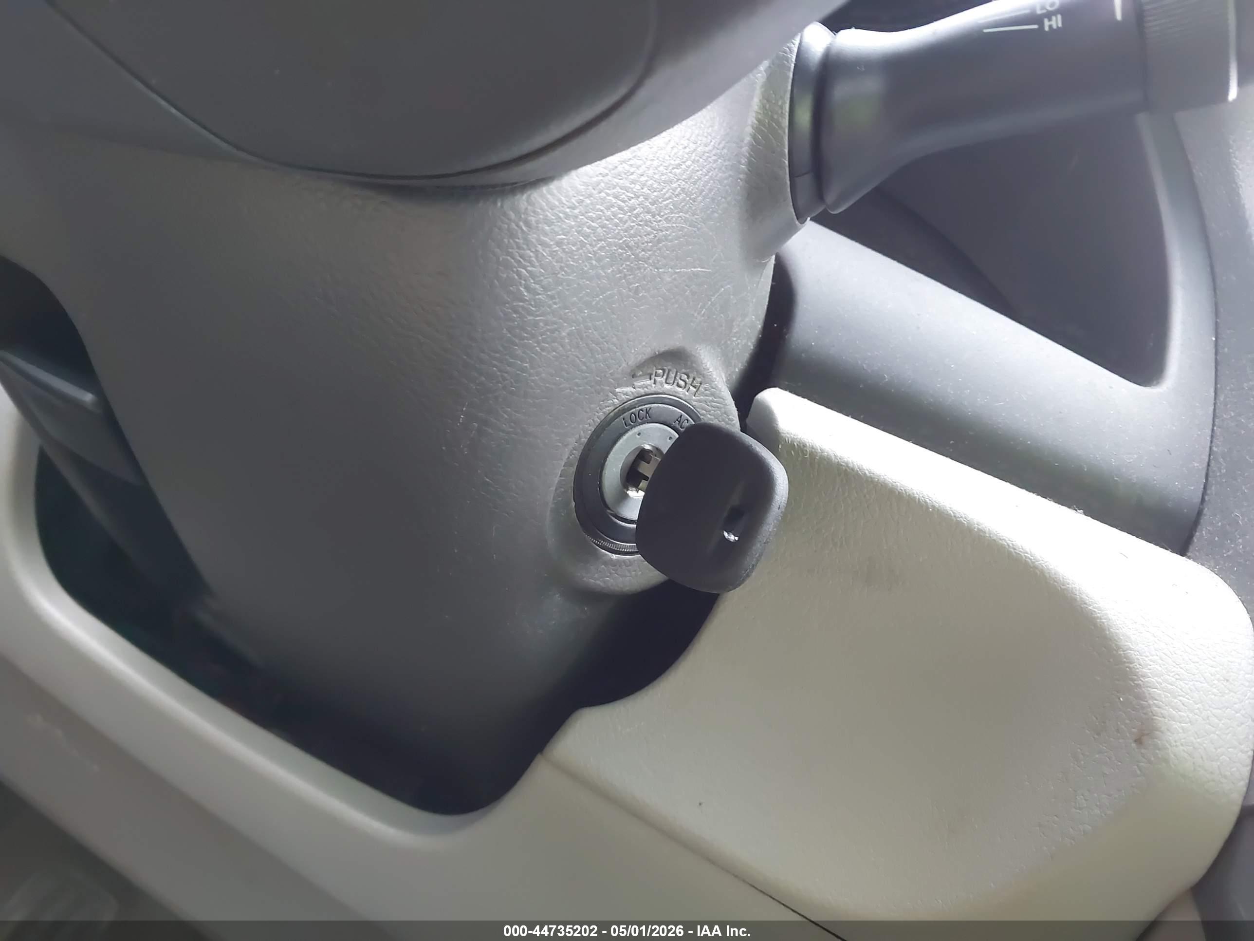 TOYOTA CAMRY image 11