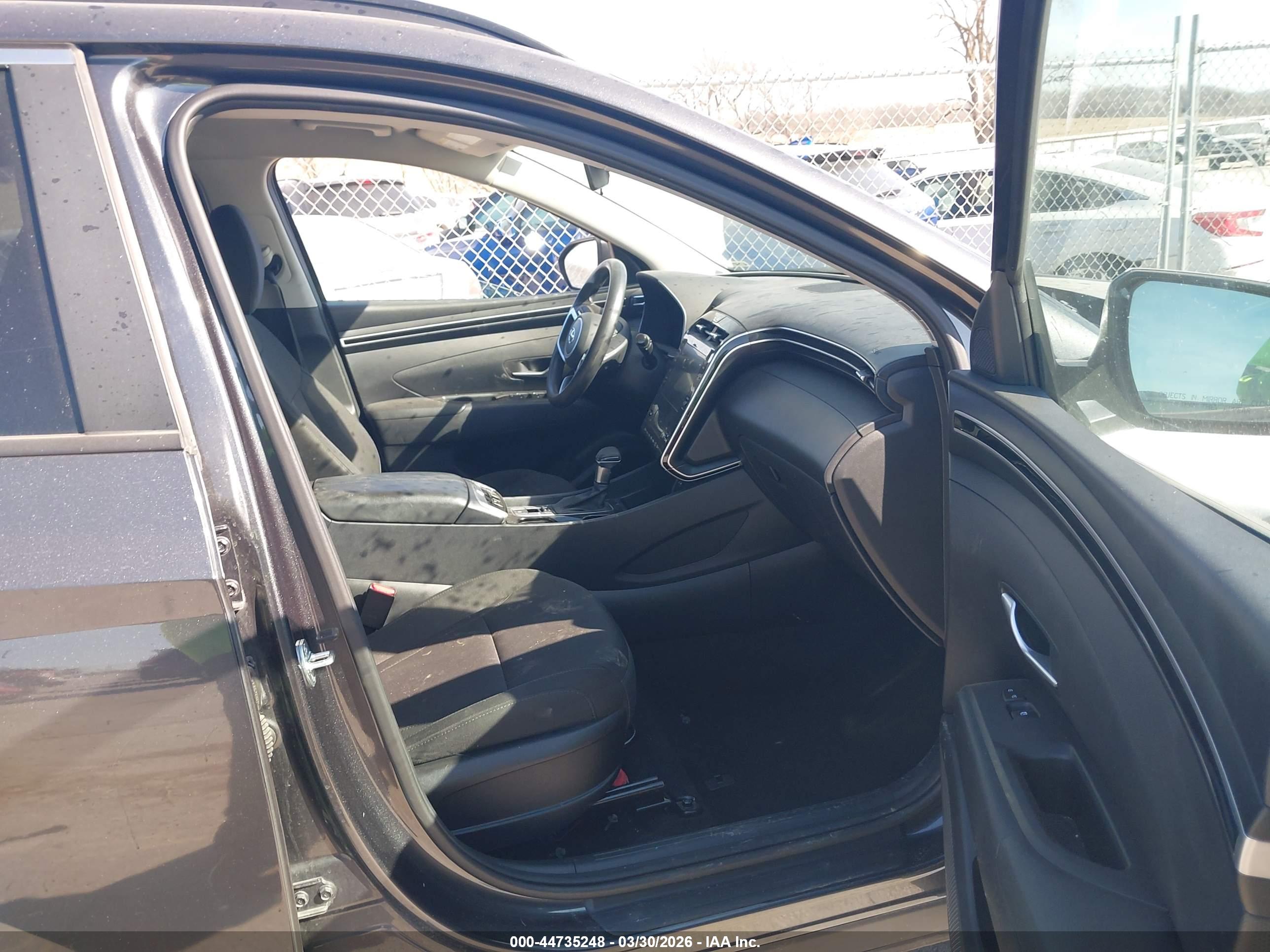 HYUNDAI TUCSON image 5