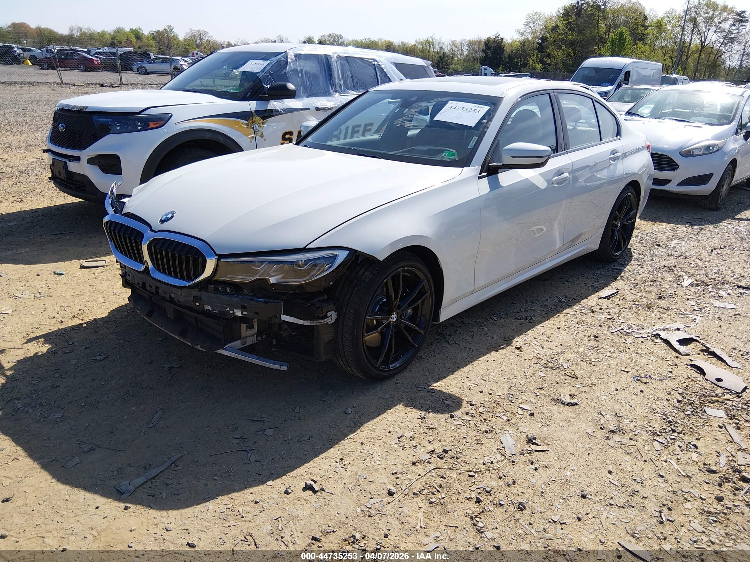 BMW 330I image 2