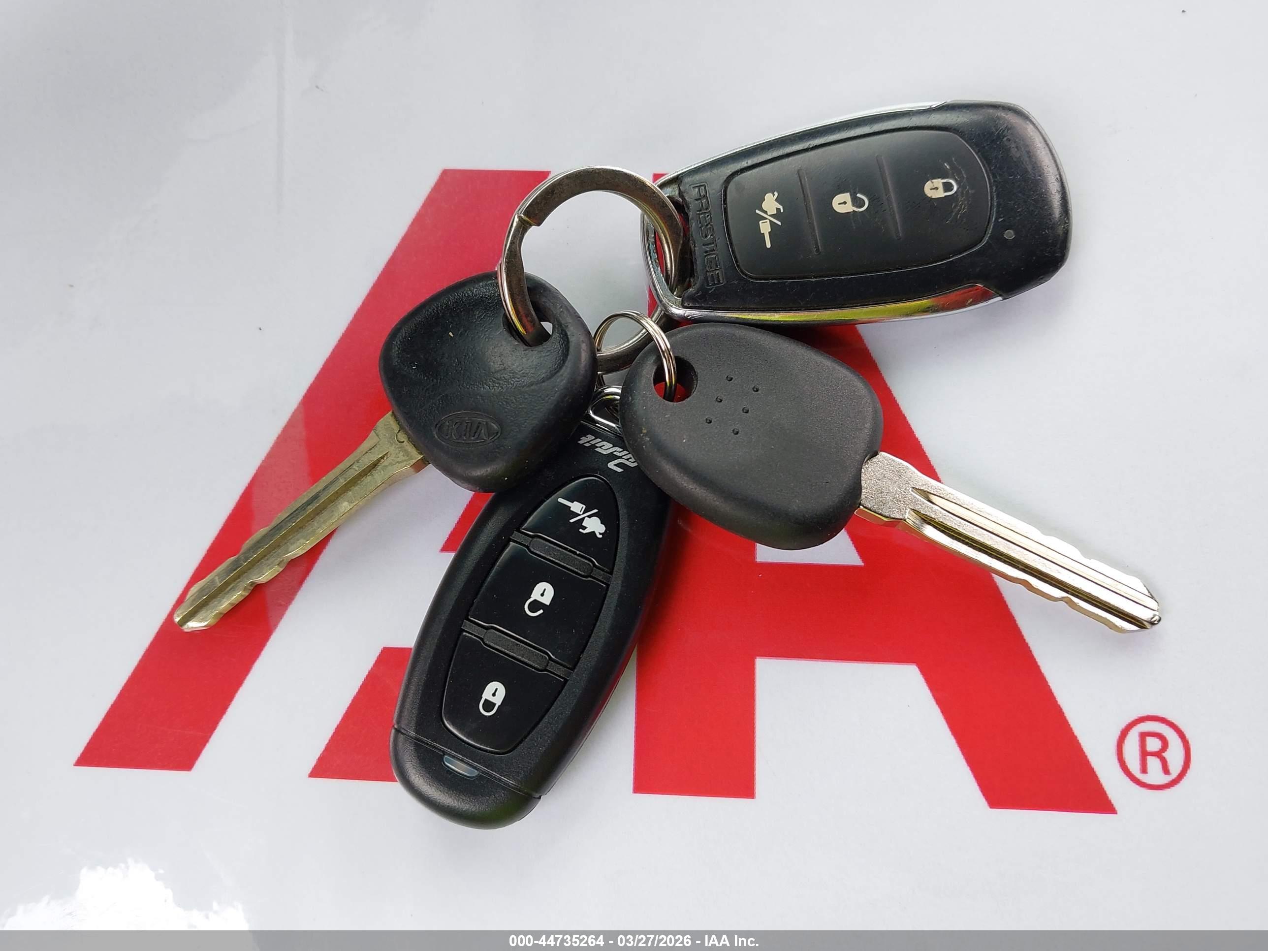 KIA SPORTAGE image 11