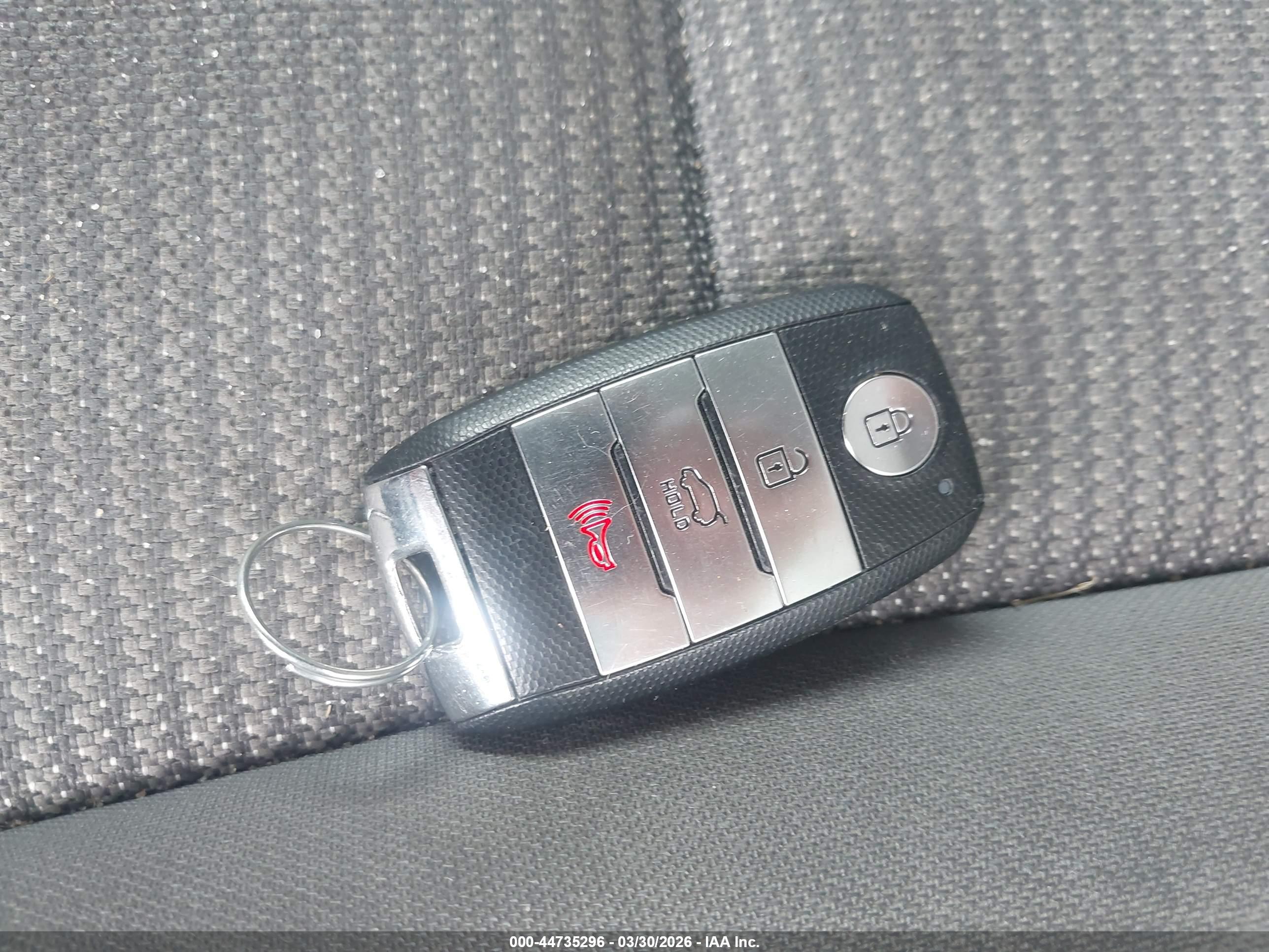 KIA NIRO image 11